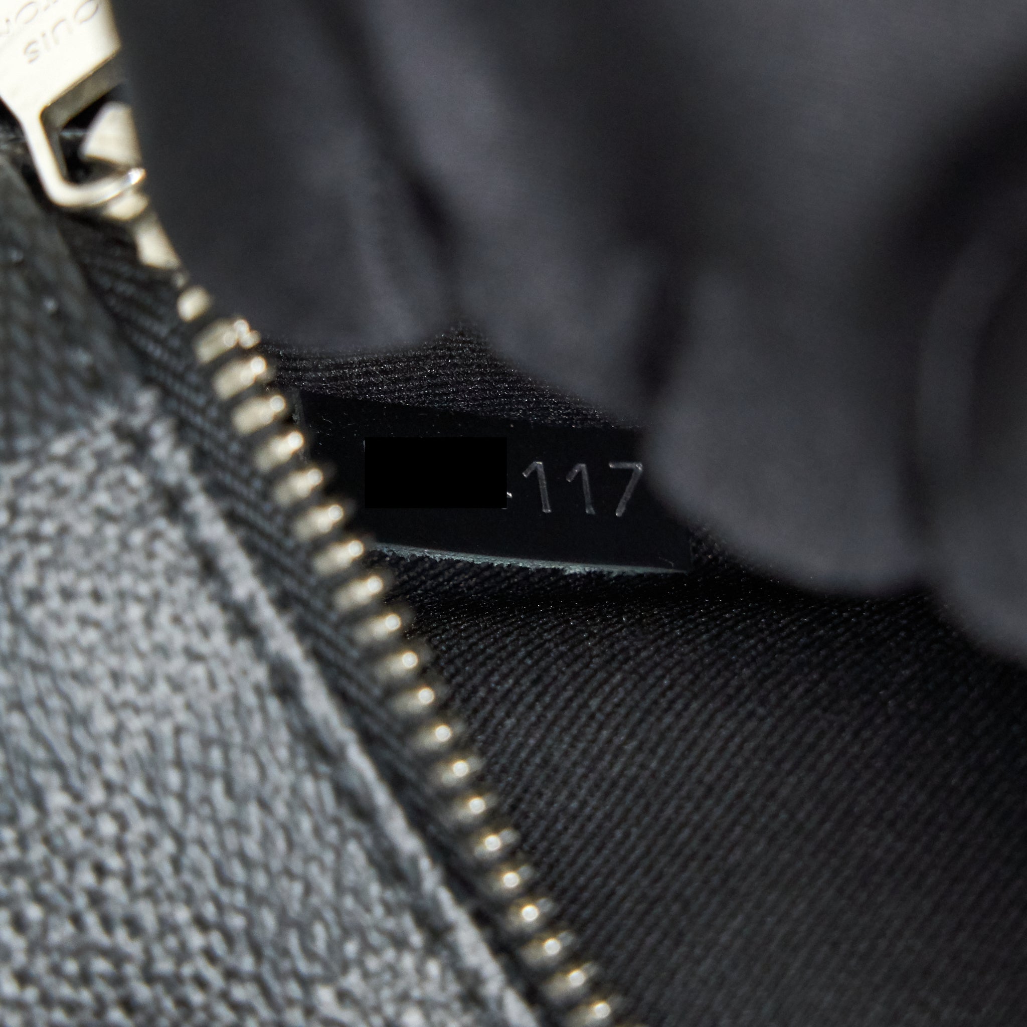 louis-vuitton-josh-backpack-damier-graphite