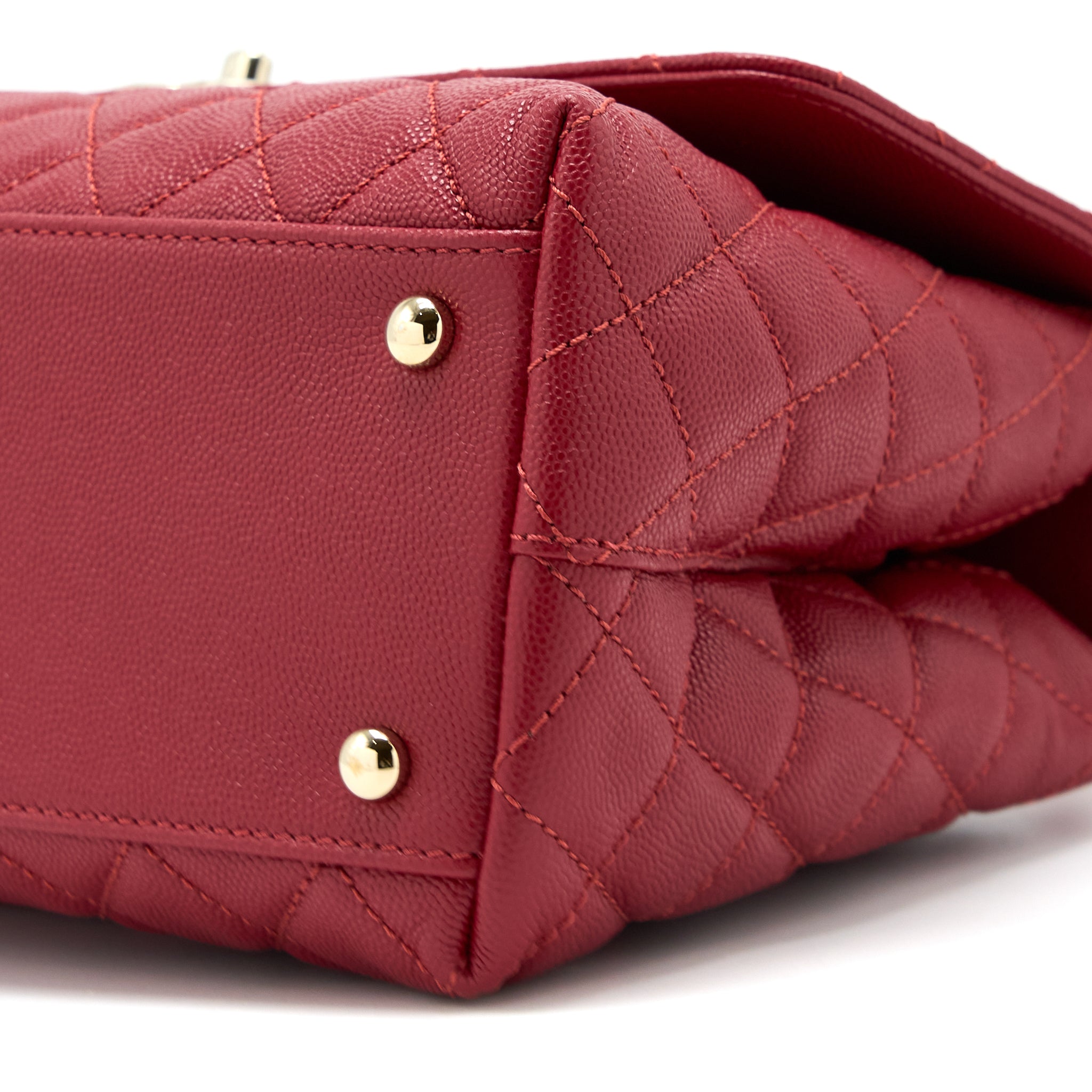 chanel-medium-coco-handle-caviar-red-lghw-microchip