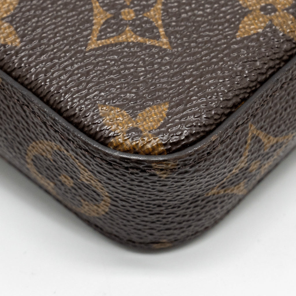 louis-vuitton-felicie-pochette-monogram-canvas-ghw-17