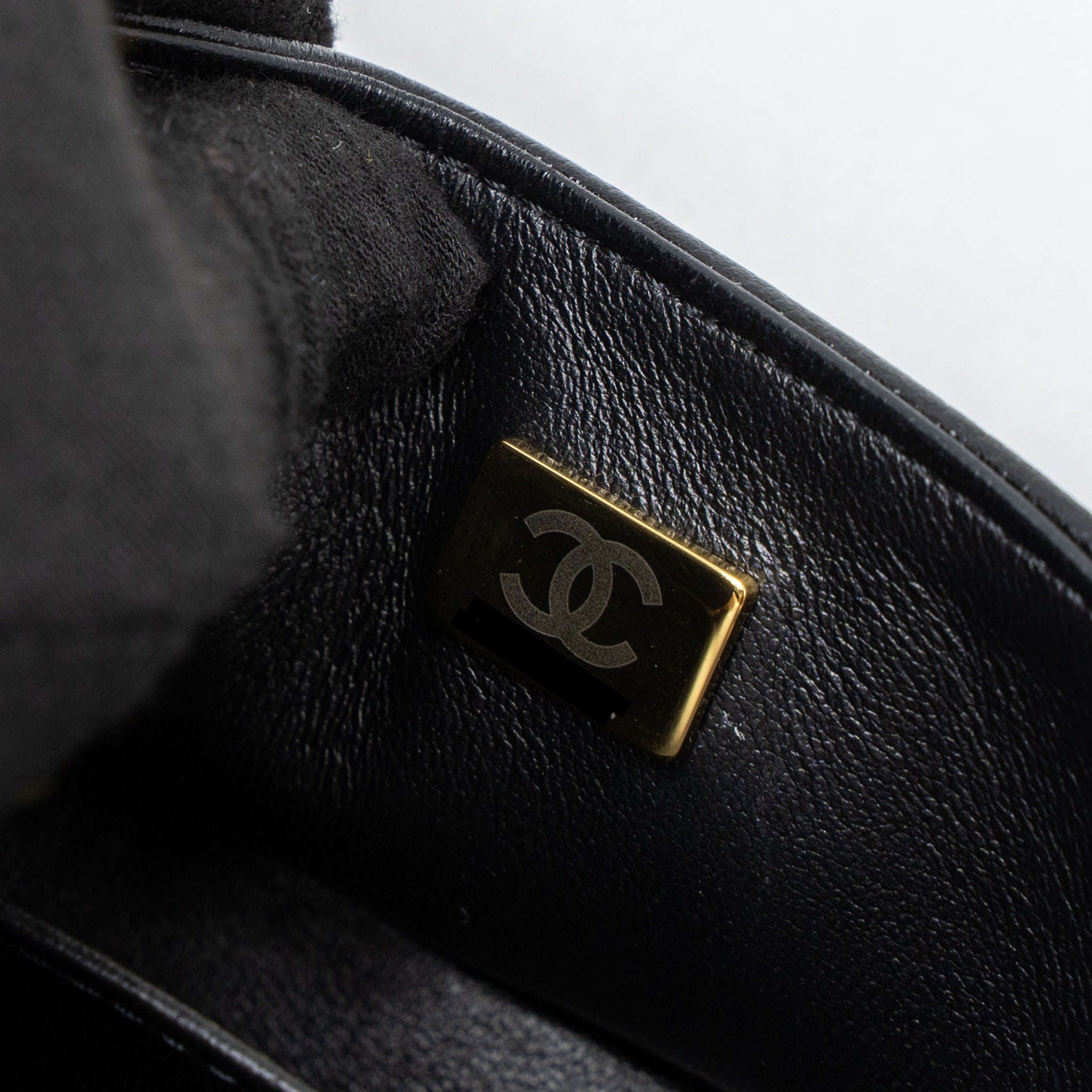 chanel-super-mini-boy-bag-caviar-black-ghw-microchip