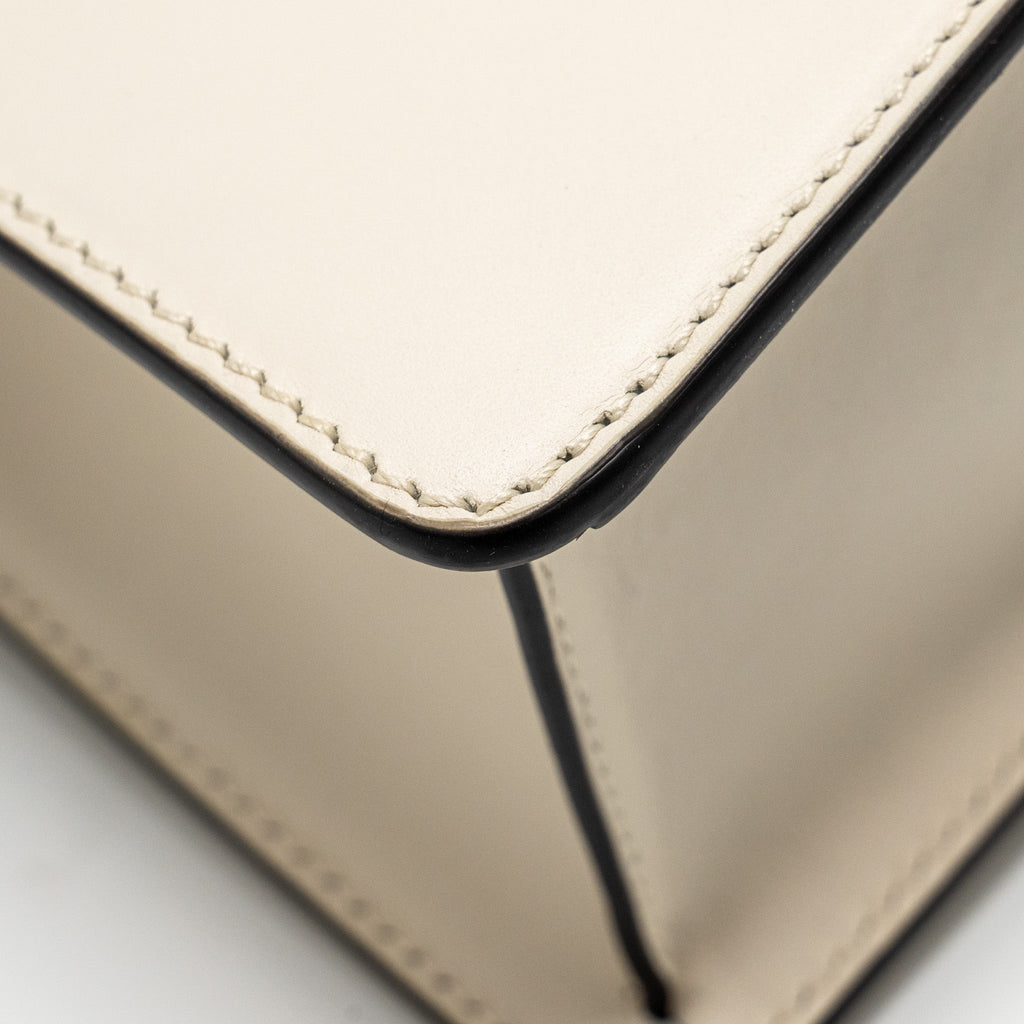 gucci-mini-sylvie-top-handle-bag-calfskin-white-ghw