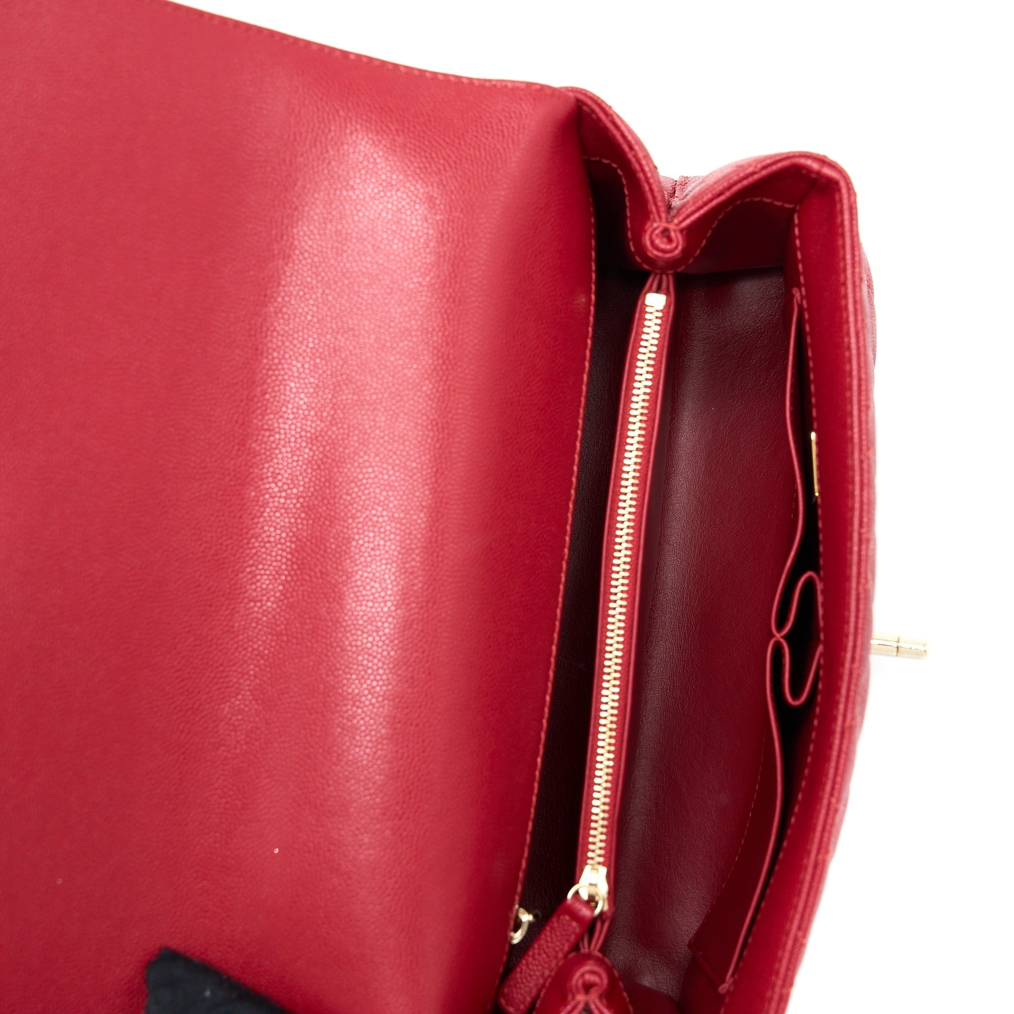 chanel-medium-coco-handle-caviar-red-lghw-microchip