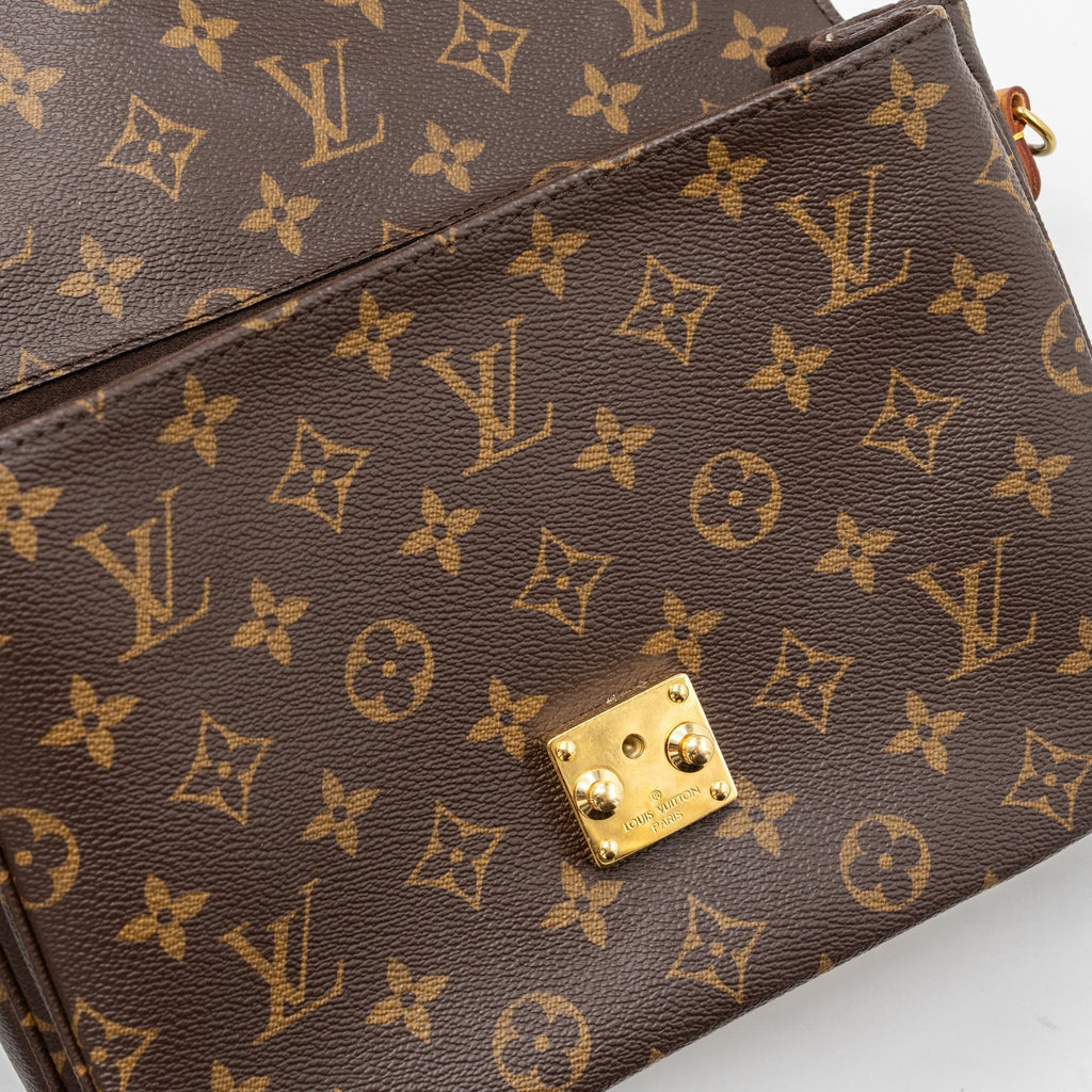 louis-vuitton-pochette-metis-monogram-canvas-with-ghw-1