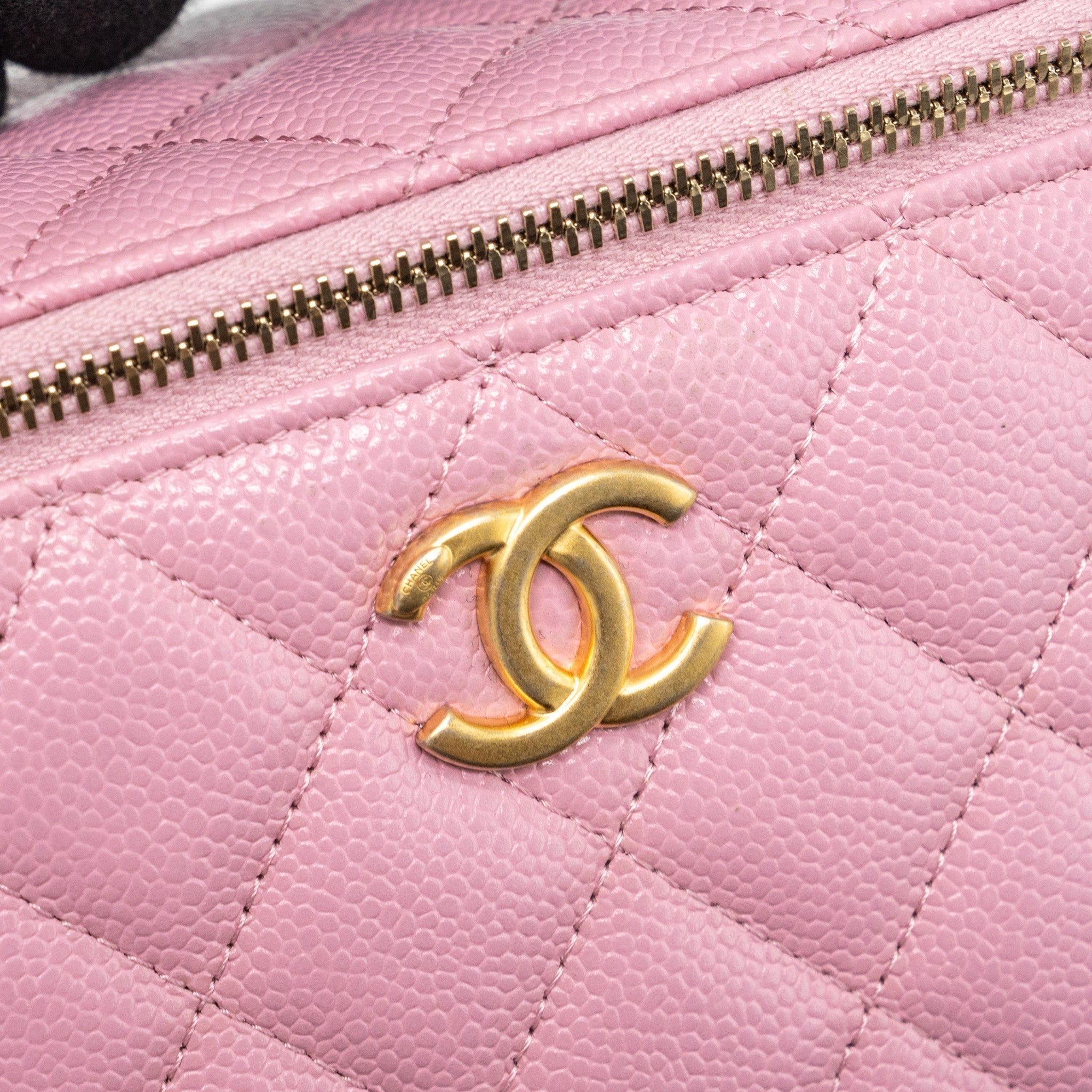 chanel-letter-top-handle-long-vanity-with-chain-caviar-pink-ghw