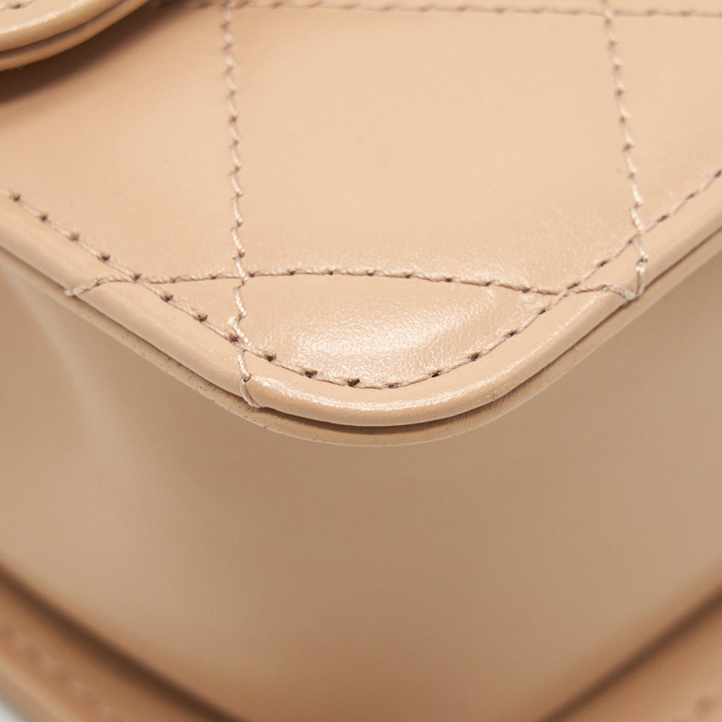 chanel-21a-gold-crush-flap-bag-calfskin-beige-ghw-1