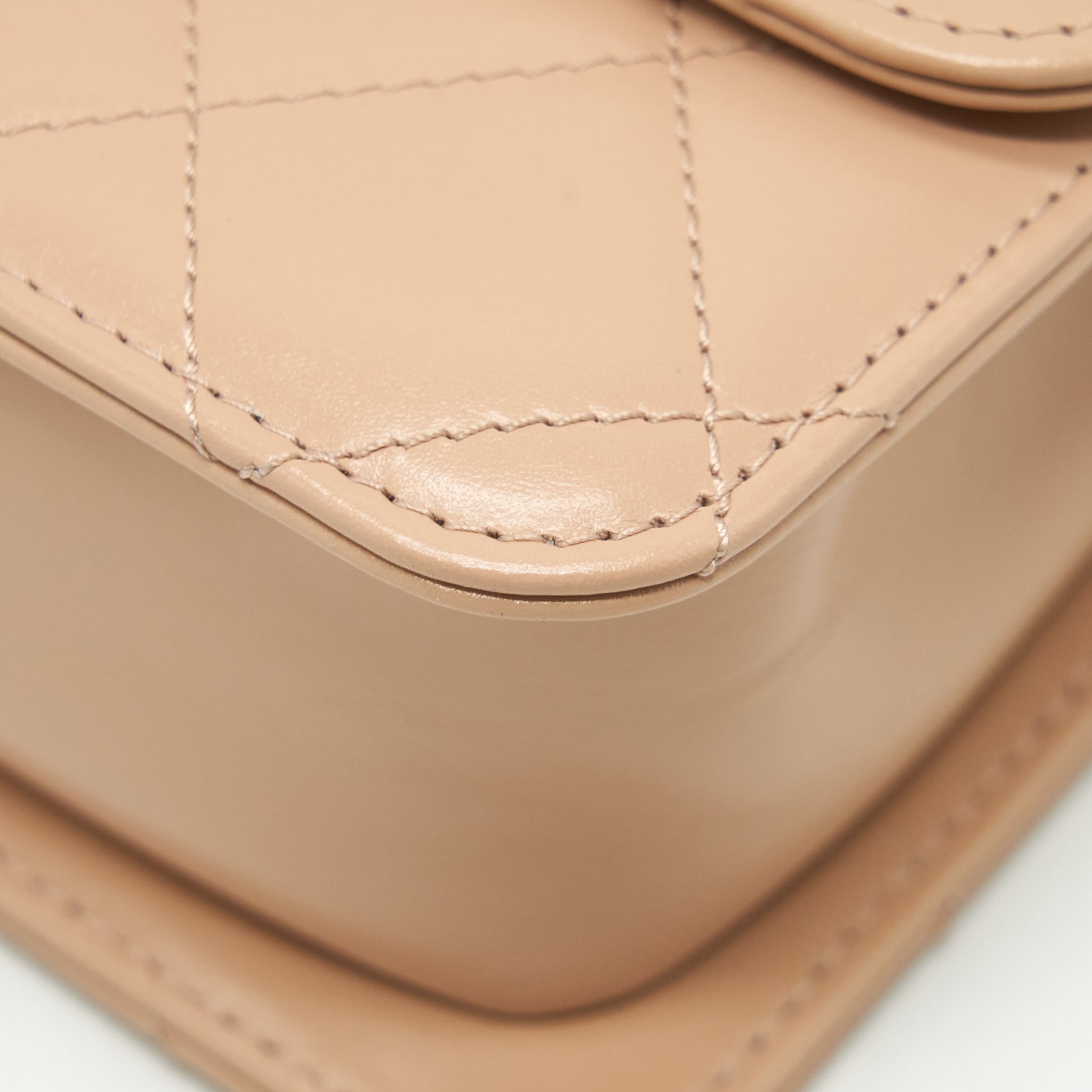 chanel-21a-gold-crush-flap-bag-calfskin-beige-ghw-1
