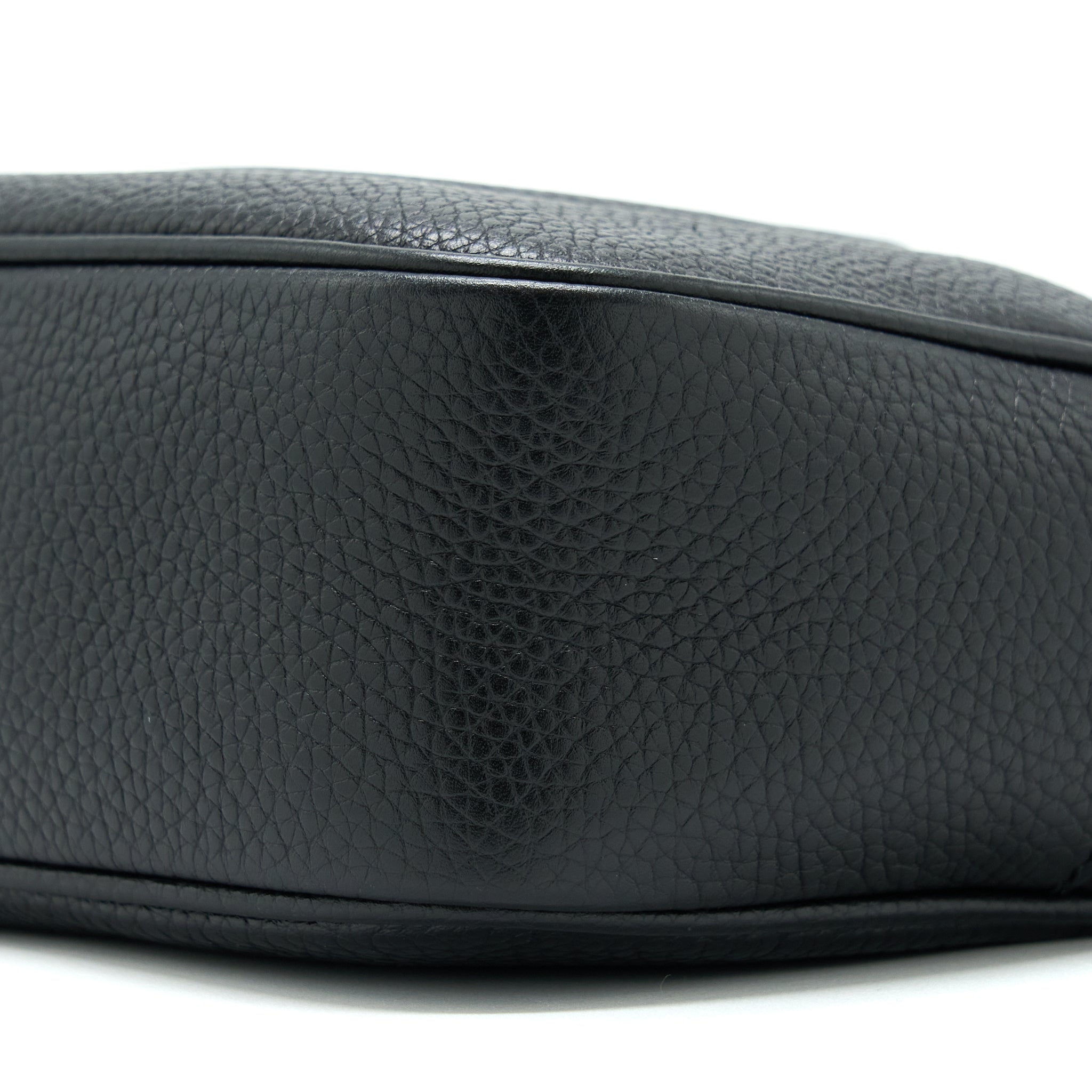 gucci-soho-camera-disco-bag-calfskin-black-ghw