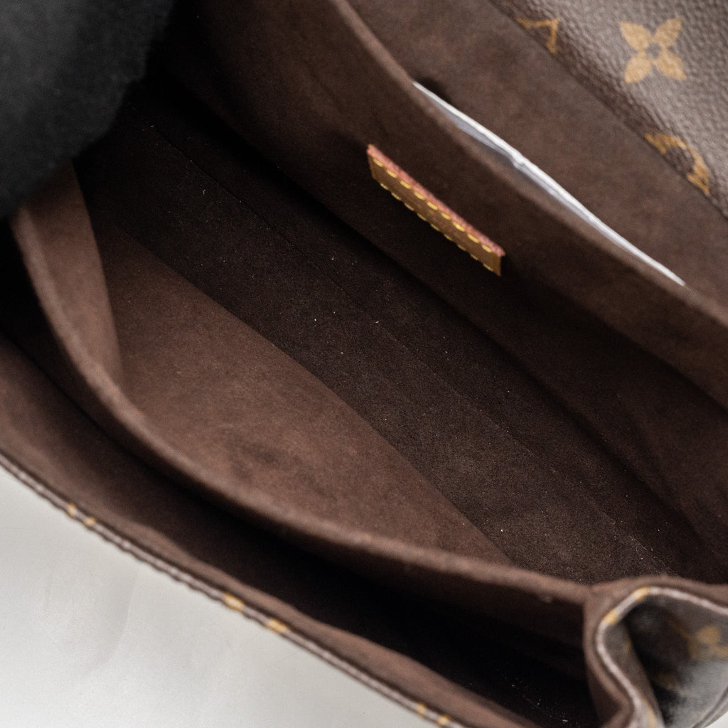 louis-vuitton-pochette-metis-monogram-canvas-with-ghw-1