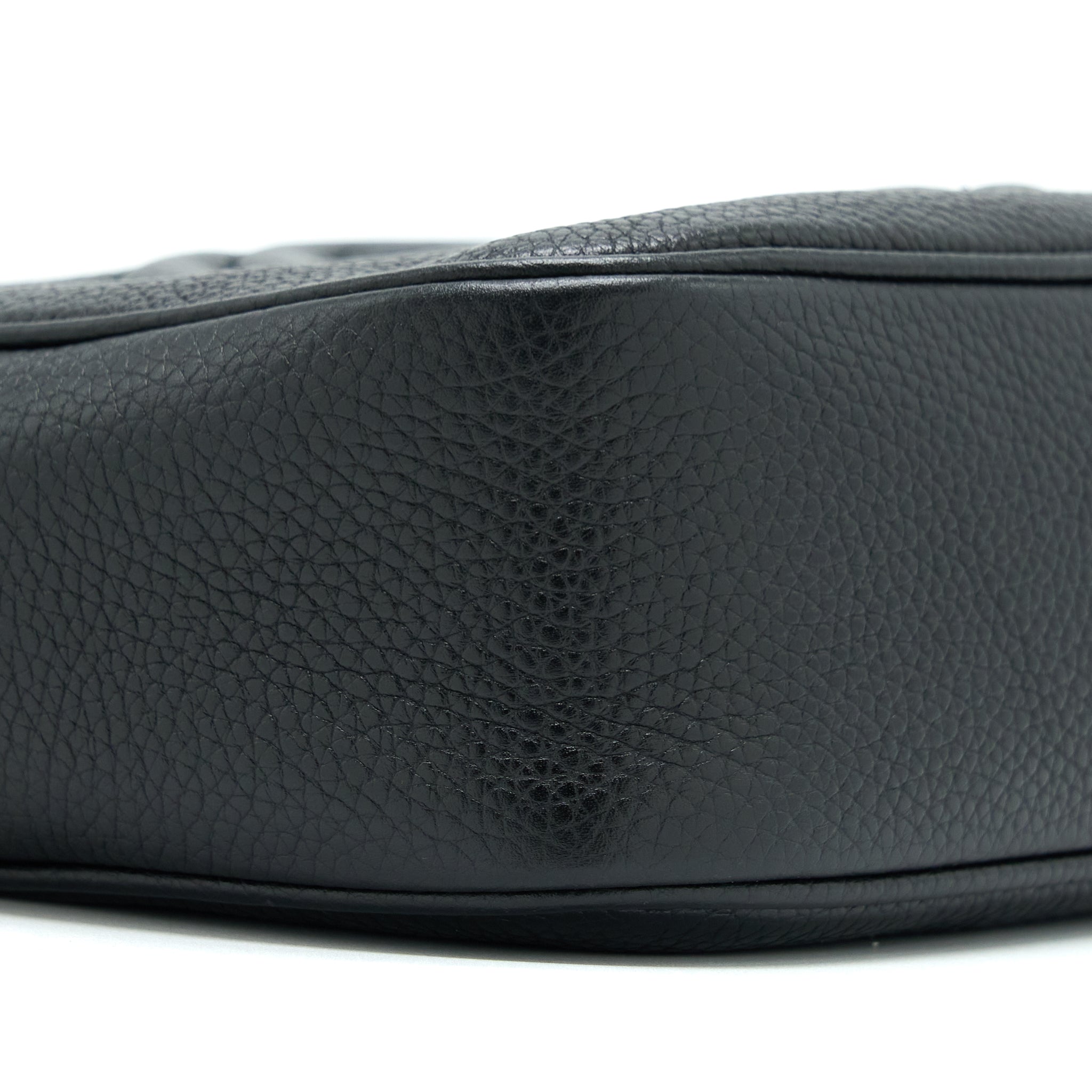 gucci-soho-camera-disco-bag-calfskin-black-ghw