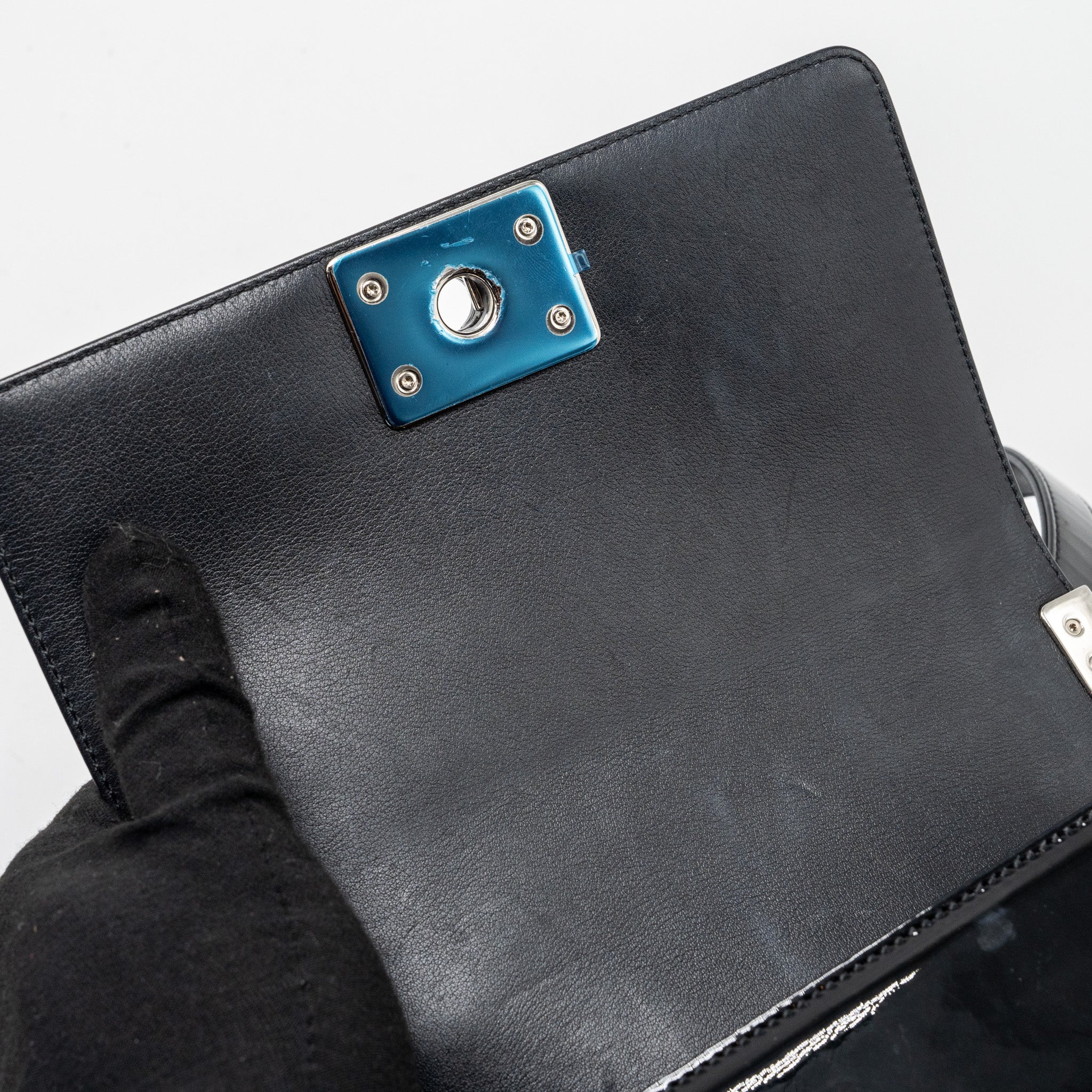 chanel-small-boy-bag-patent-black-with-multicolour-hardware