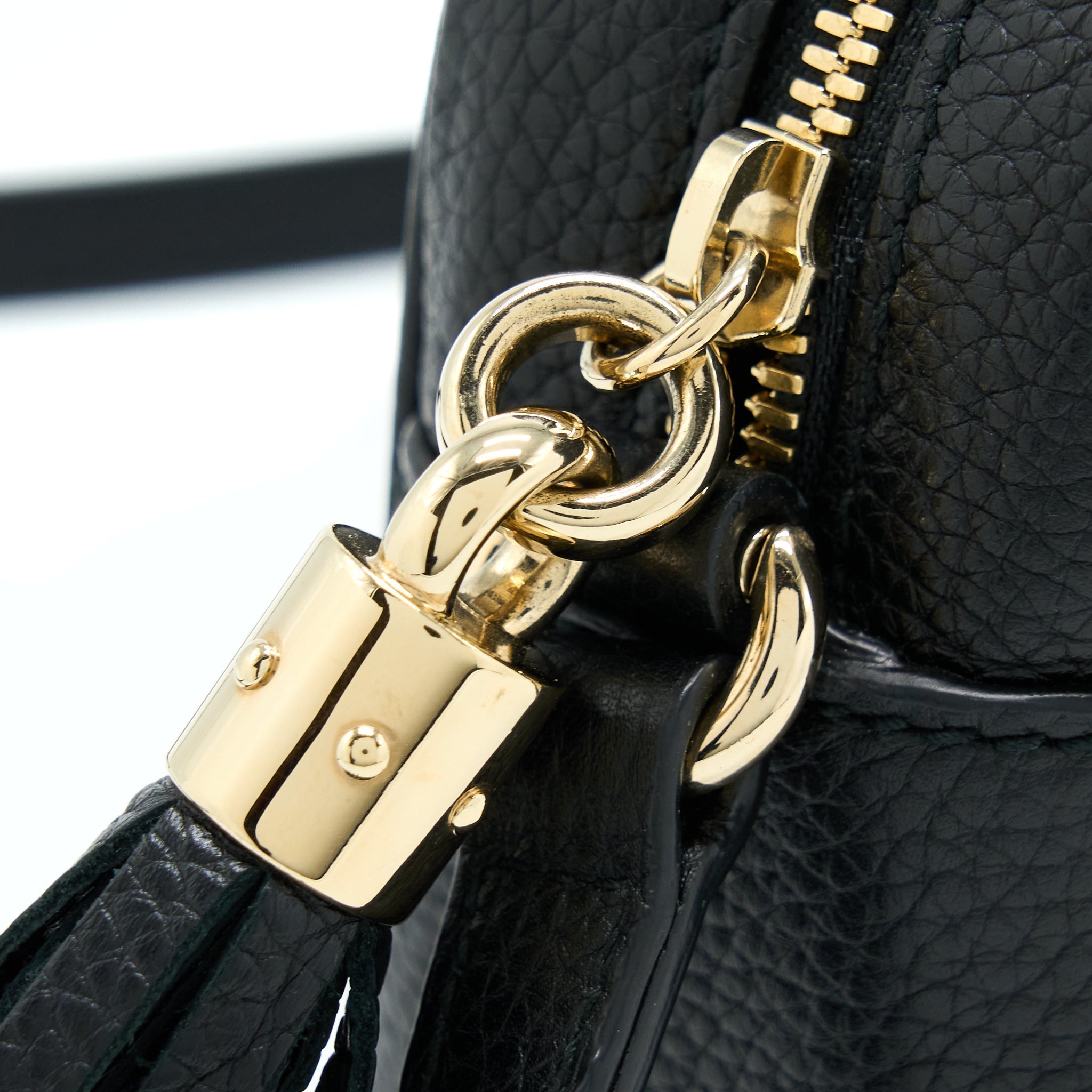 gucci-soho-camera-disco-bag-calfskin-black-ghw