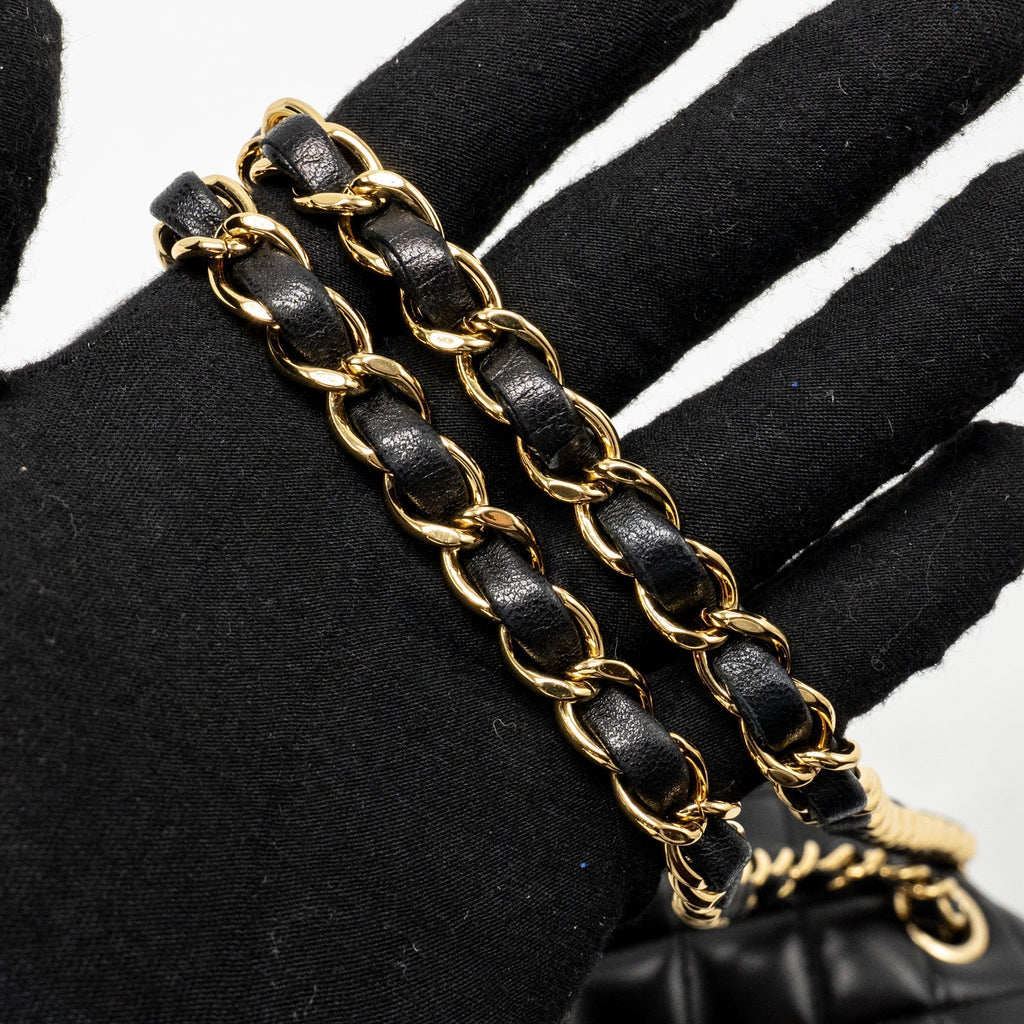 chanel-medium-classic-double-flap-bag-lambskin-black-ghw-copy-2