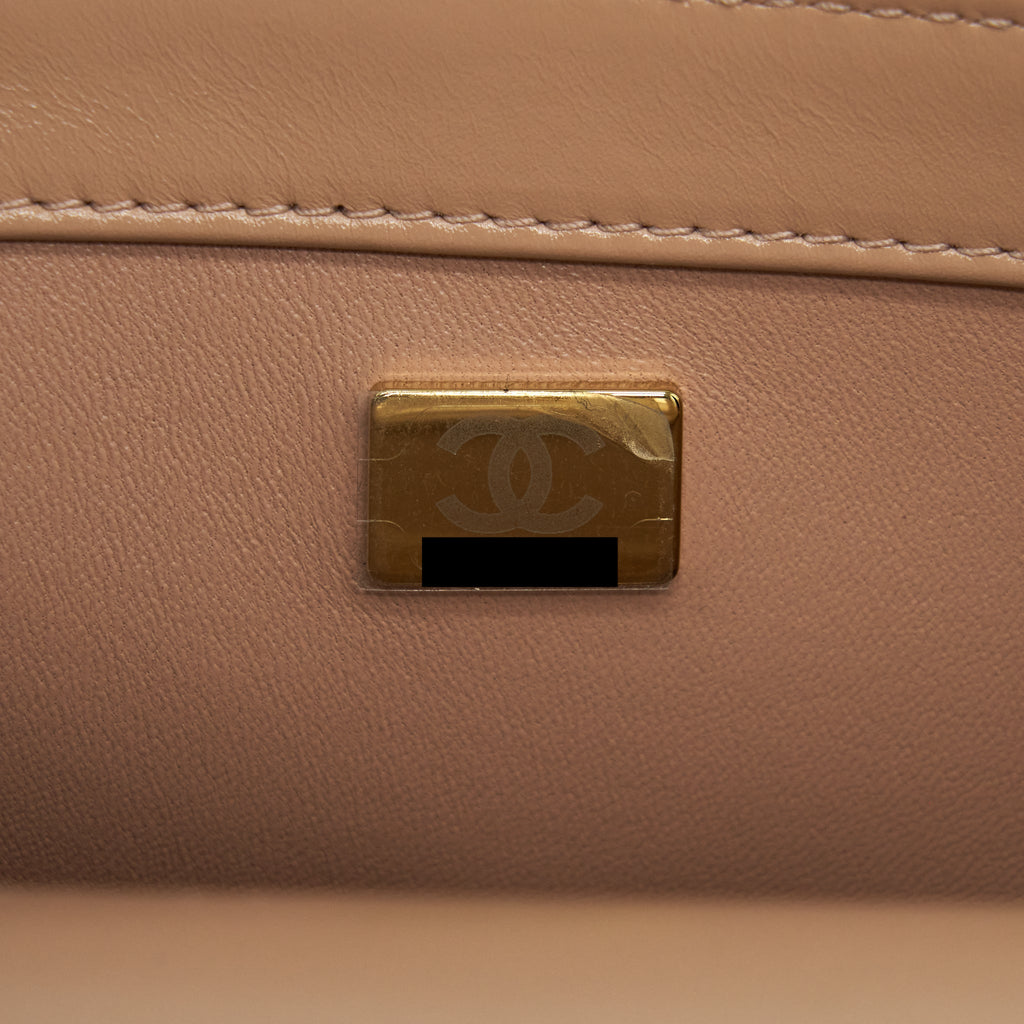 chanel-21a-gold-crush-flap-bag-calfskin-beige-ghw-1