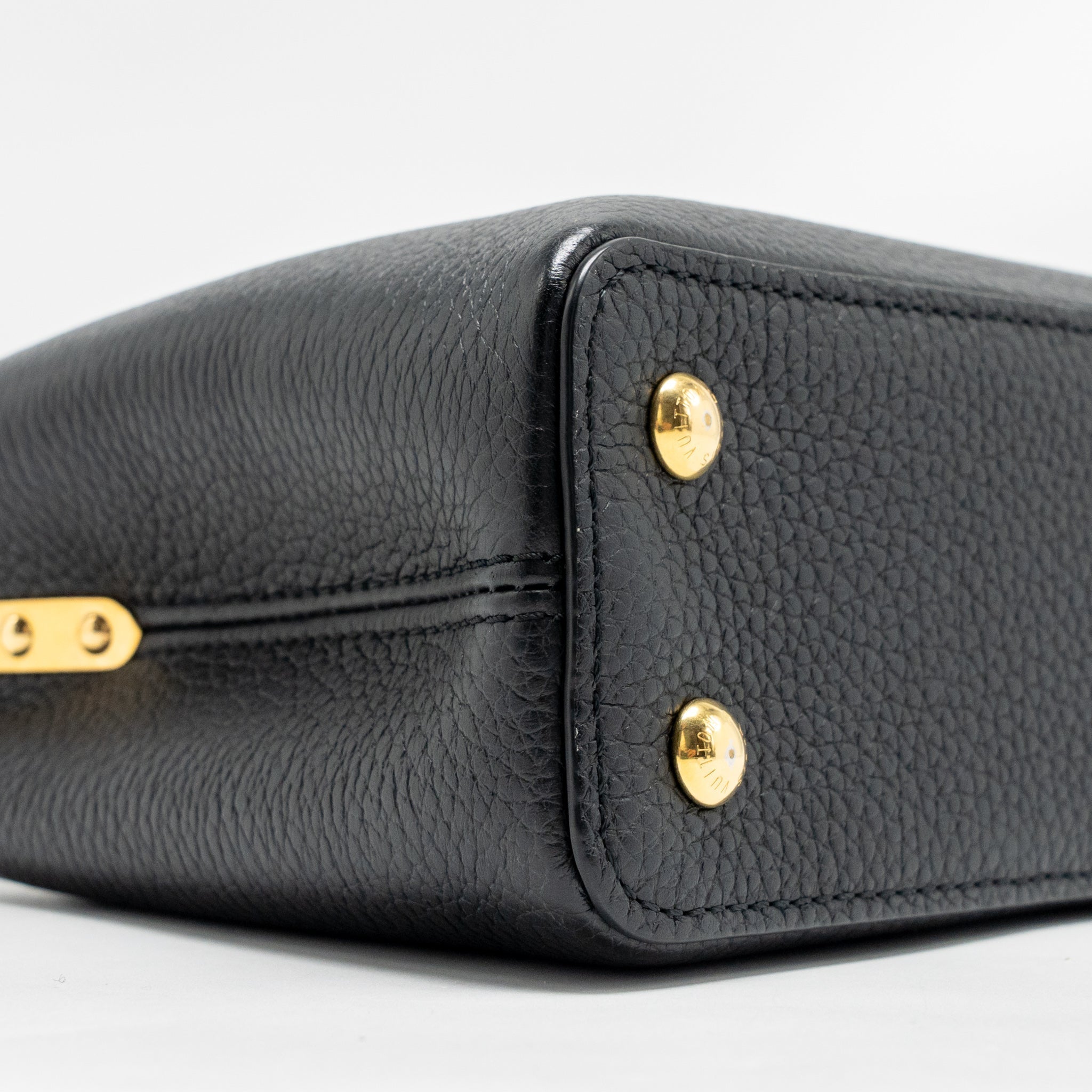 louis-vuitton-capucines-mini-taurillon-black-ghw-copy