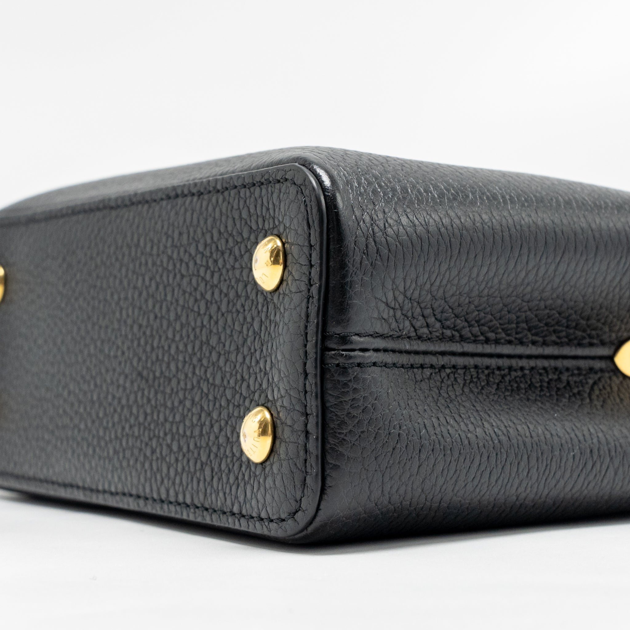 louis-vuitton-capucines-mini-taurillon-black-ghw-copy