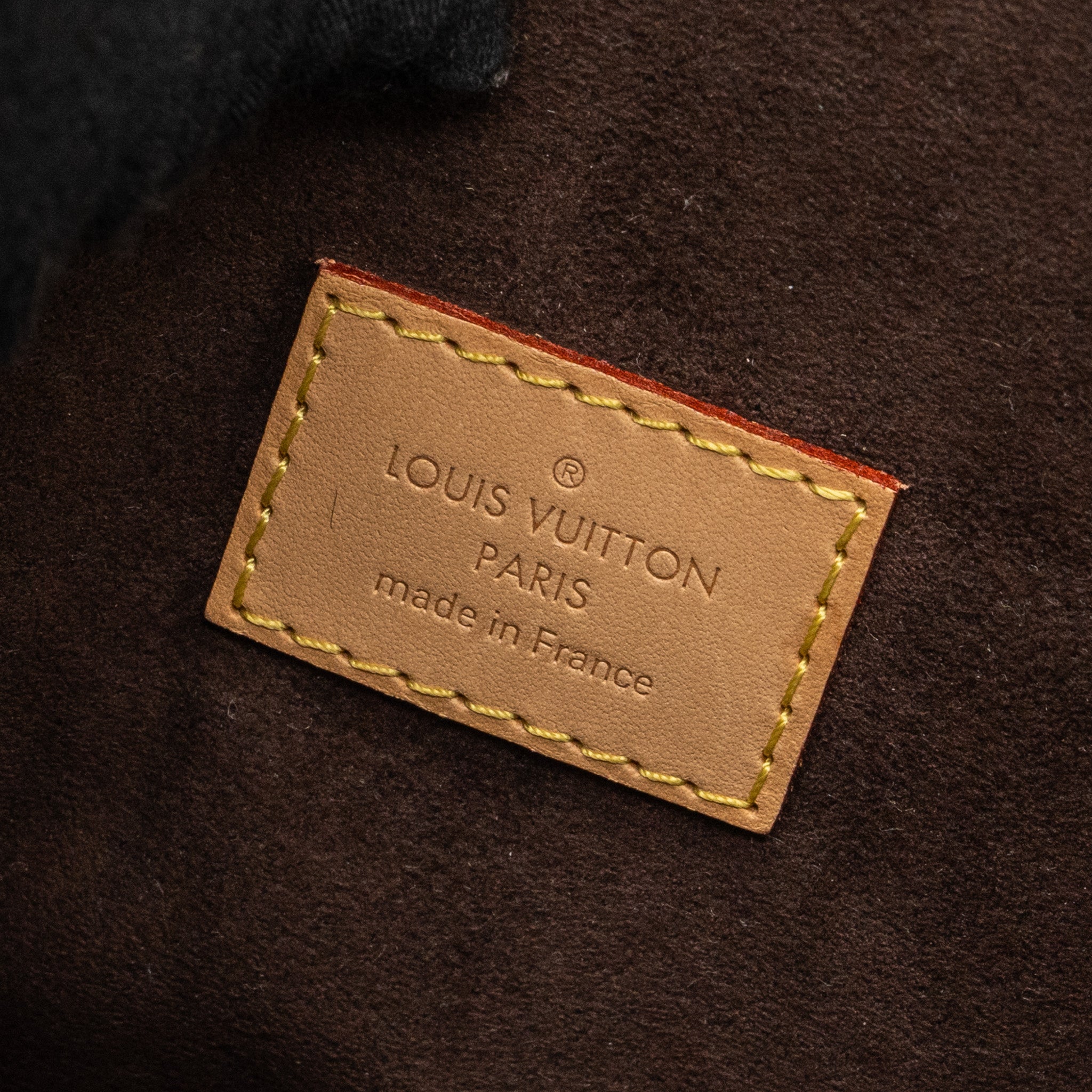 louis-vuitton-pochette-metis-monogram-canvas-with-ghw-1