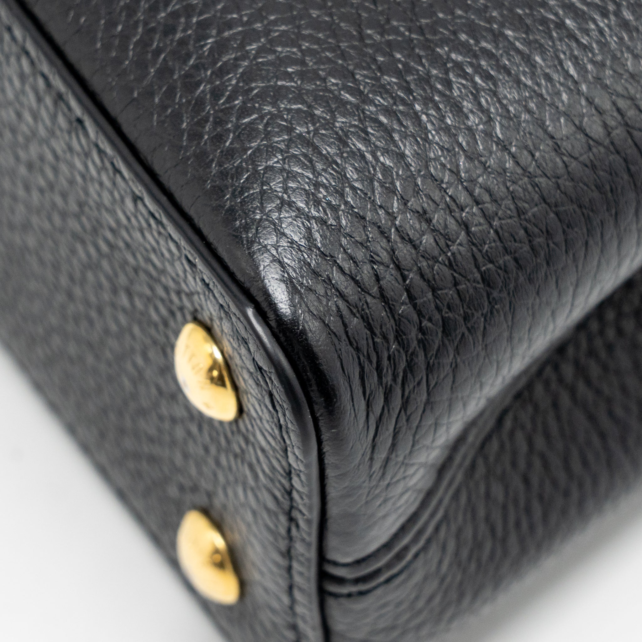 louis-vuitton-capucines-mini-taurillon-black-ghw-copy