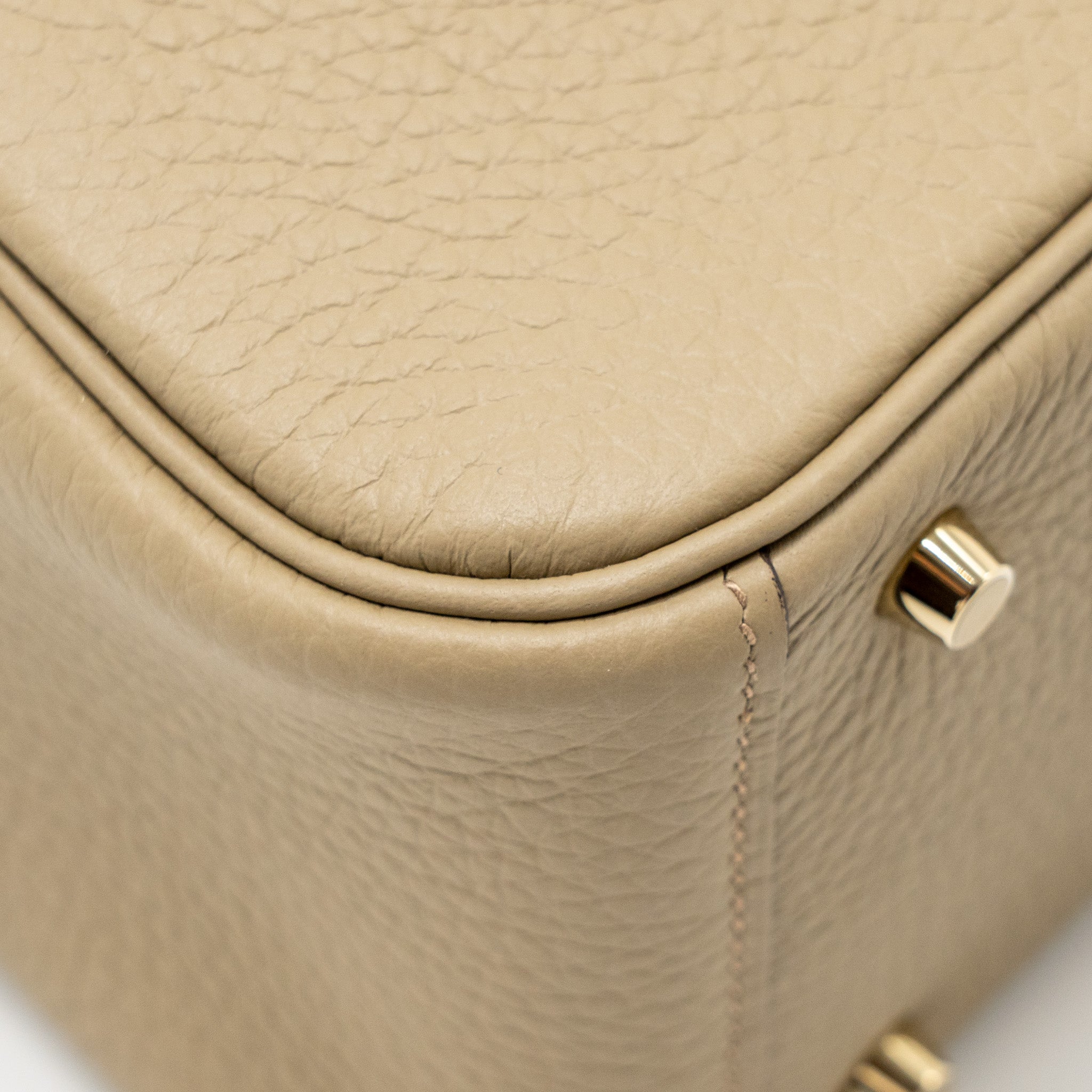 hermes-lindy-white