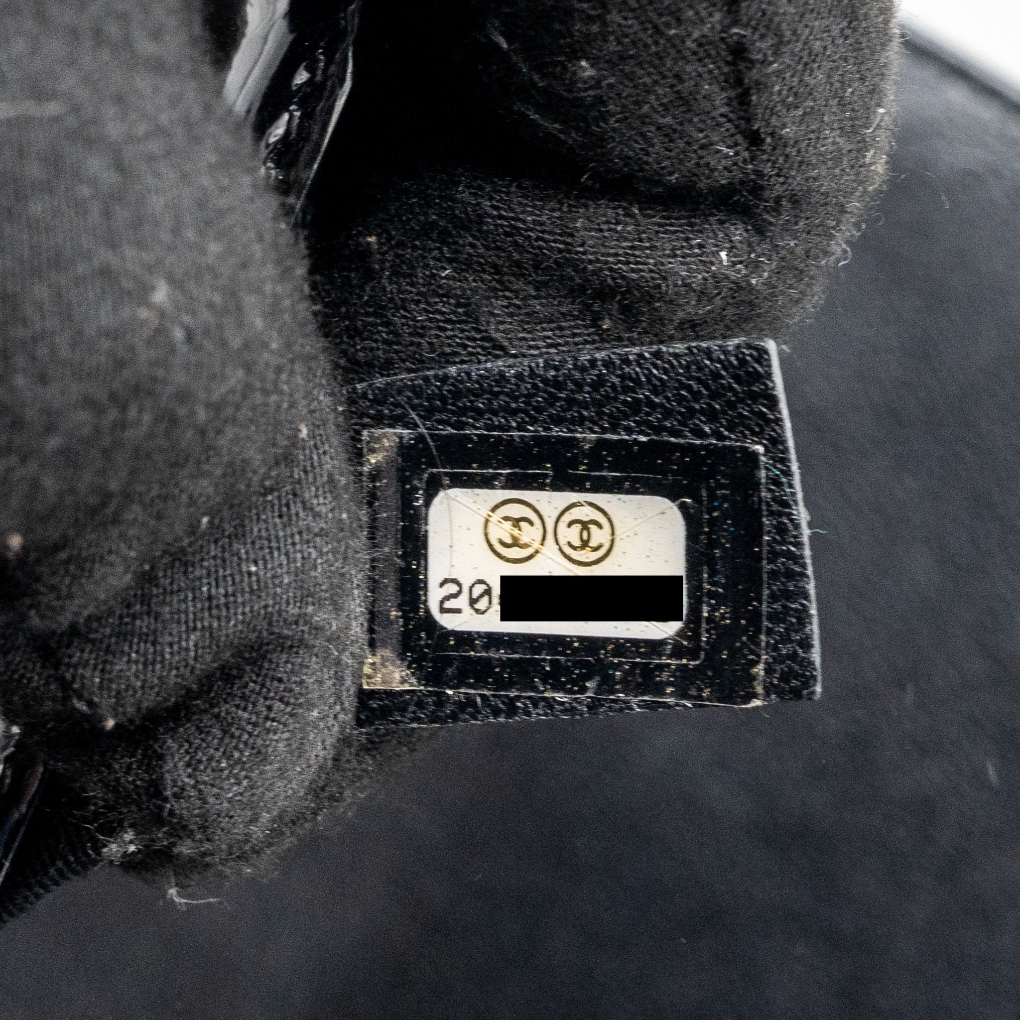 chanel-small-boy-bag-patent-black-with-multicolour-hardware