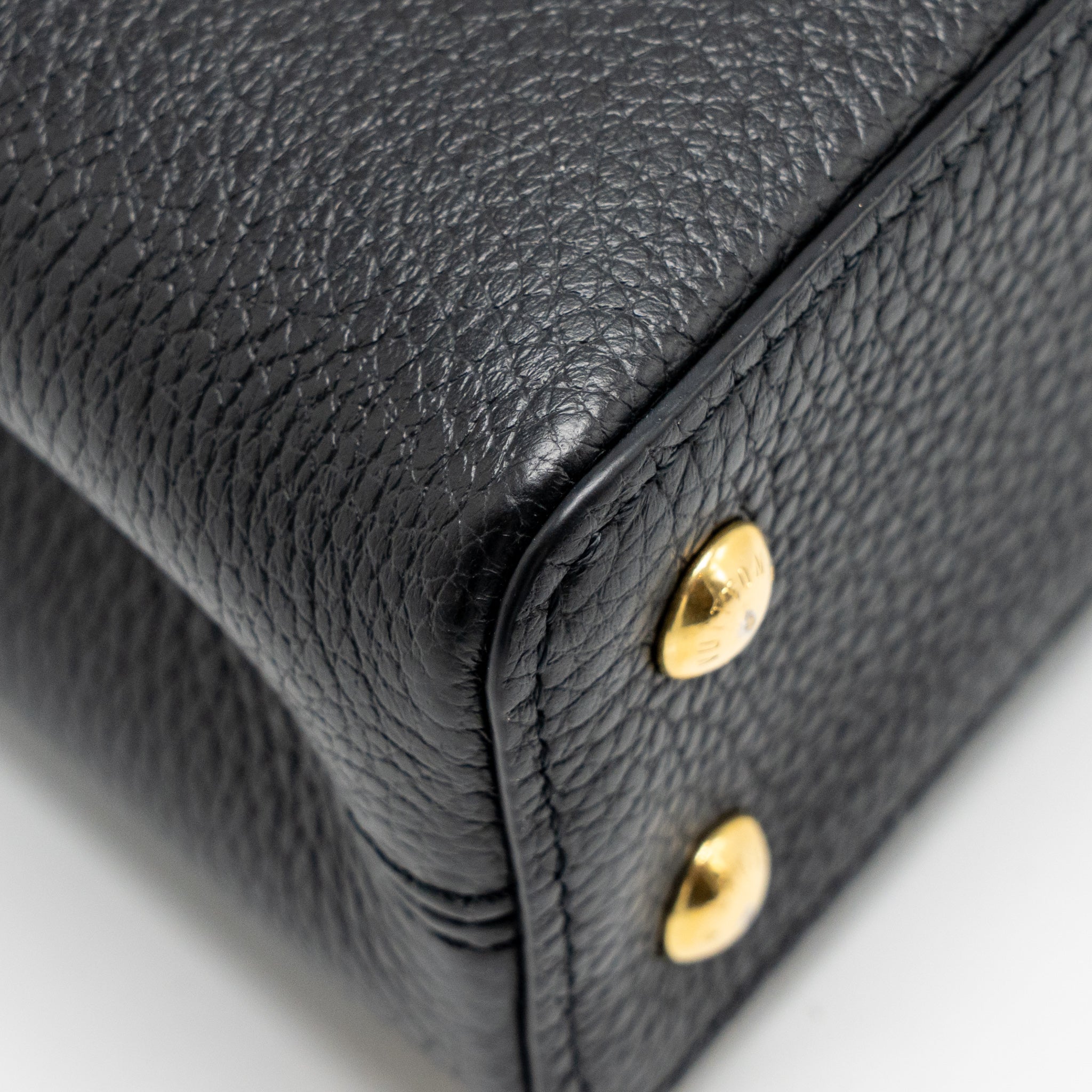 louis-vuitton-capucines-mini-taurillon-black-ghw-copy