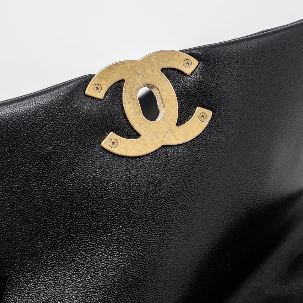 chanel-medium-19-bag-lambskin-black-multicolour-hardwaremicrochip