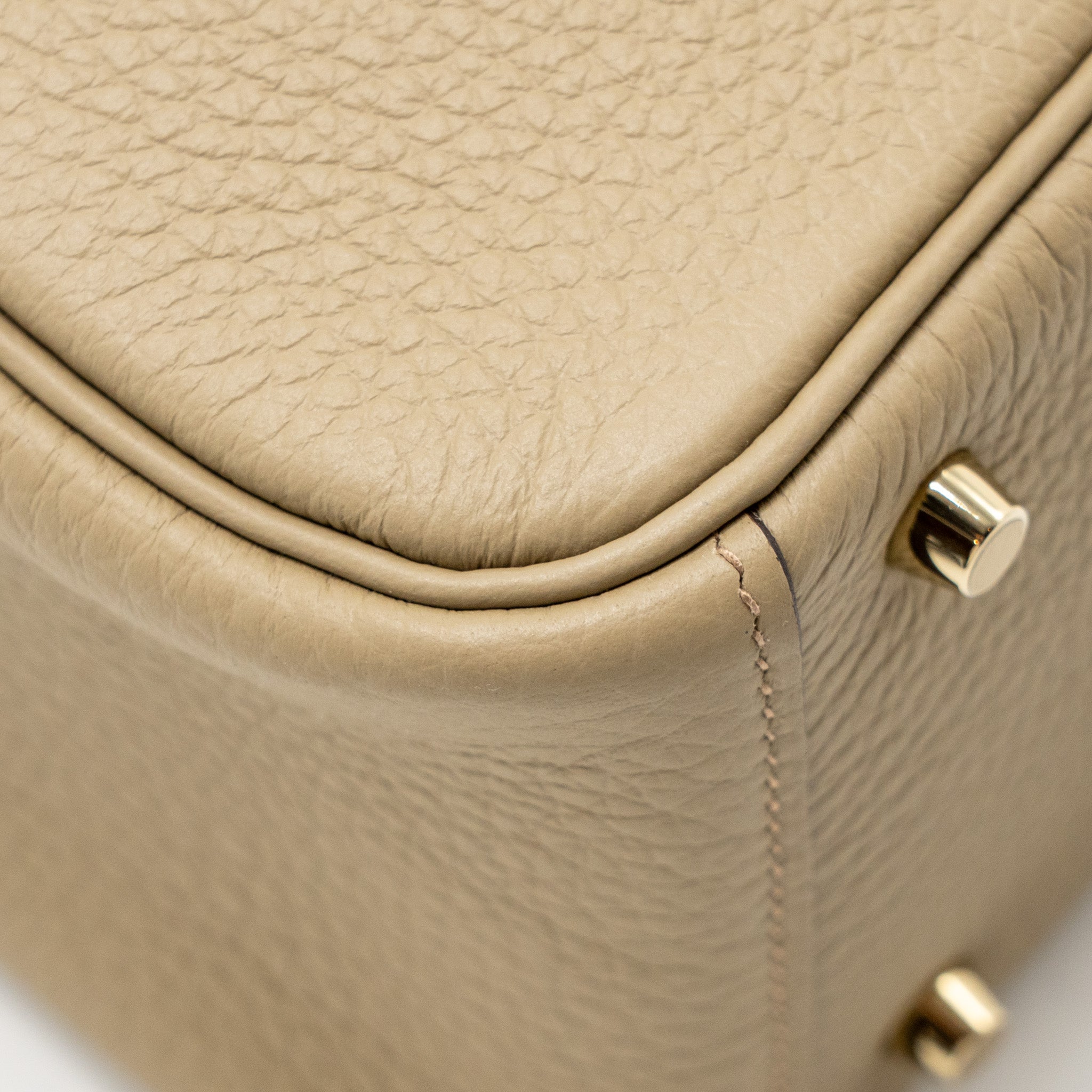 hermes-lindy-white