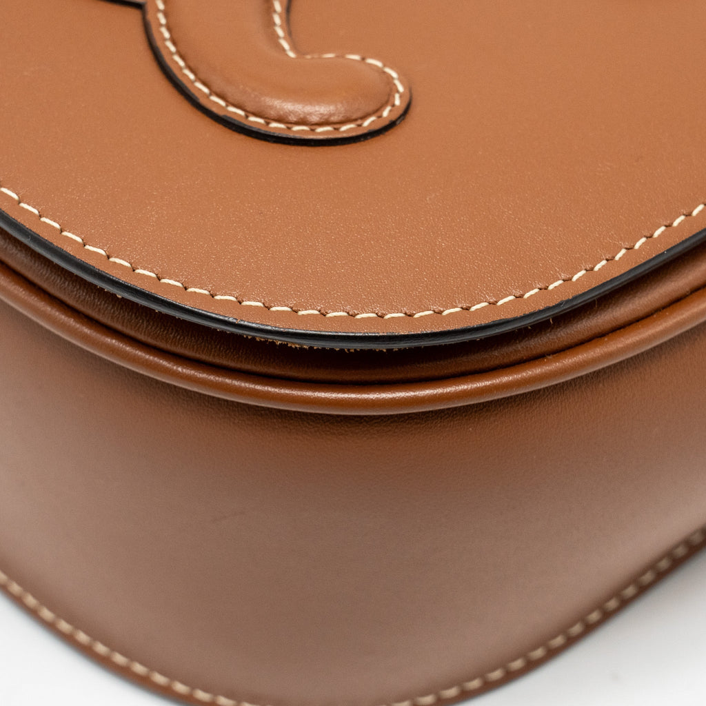 celine-folco-cuir-triomphe-smooth-calfskin-tan-ghw