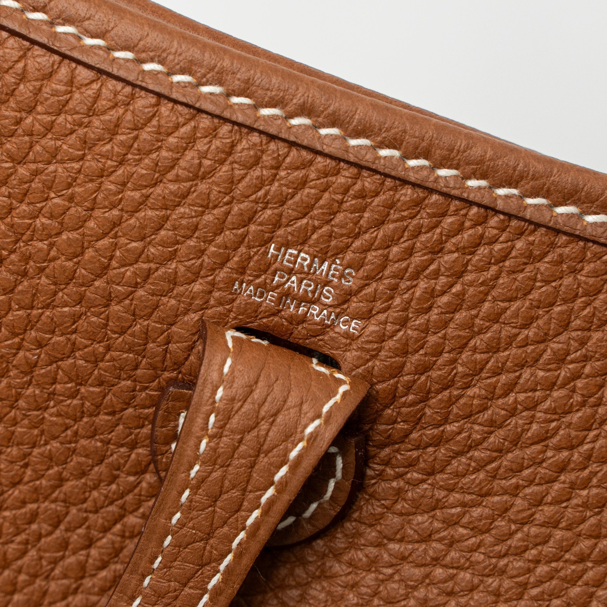 hermes-mini-evelyne-clemence-gold-cornaline-blanc-shw-stamp-y