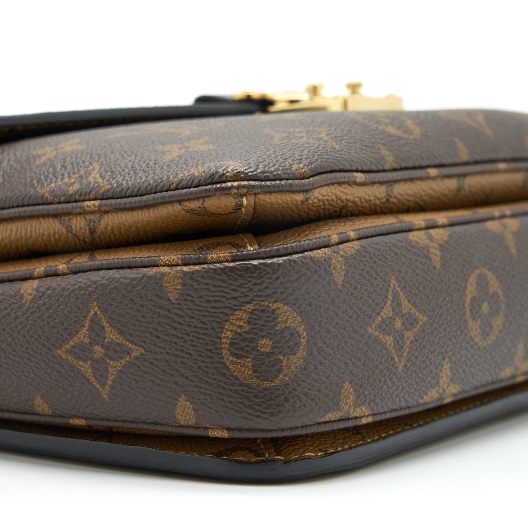 louis-vuitton-pochette-metis-reverse-monogram-canvas-ghw
