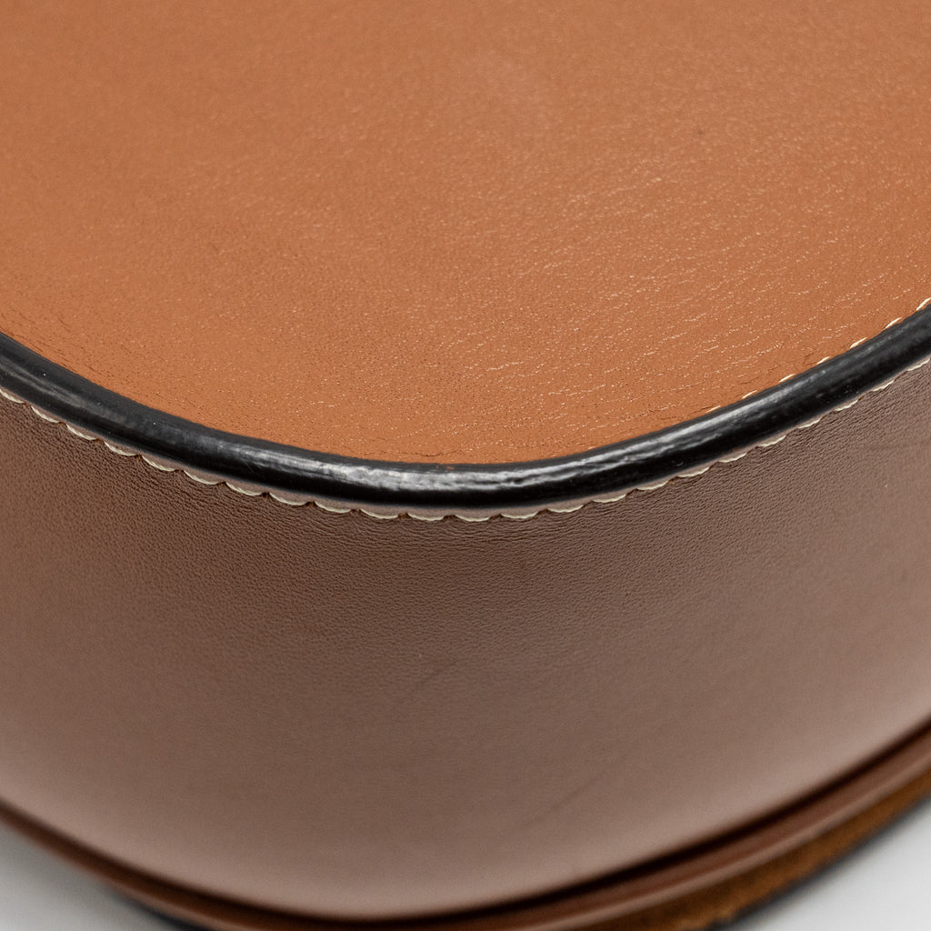 celine-folco-cuir-triomphe-smooth-calfskin-tan-ghw