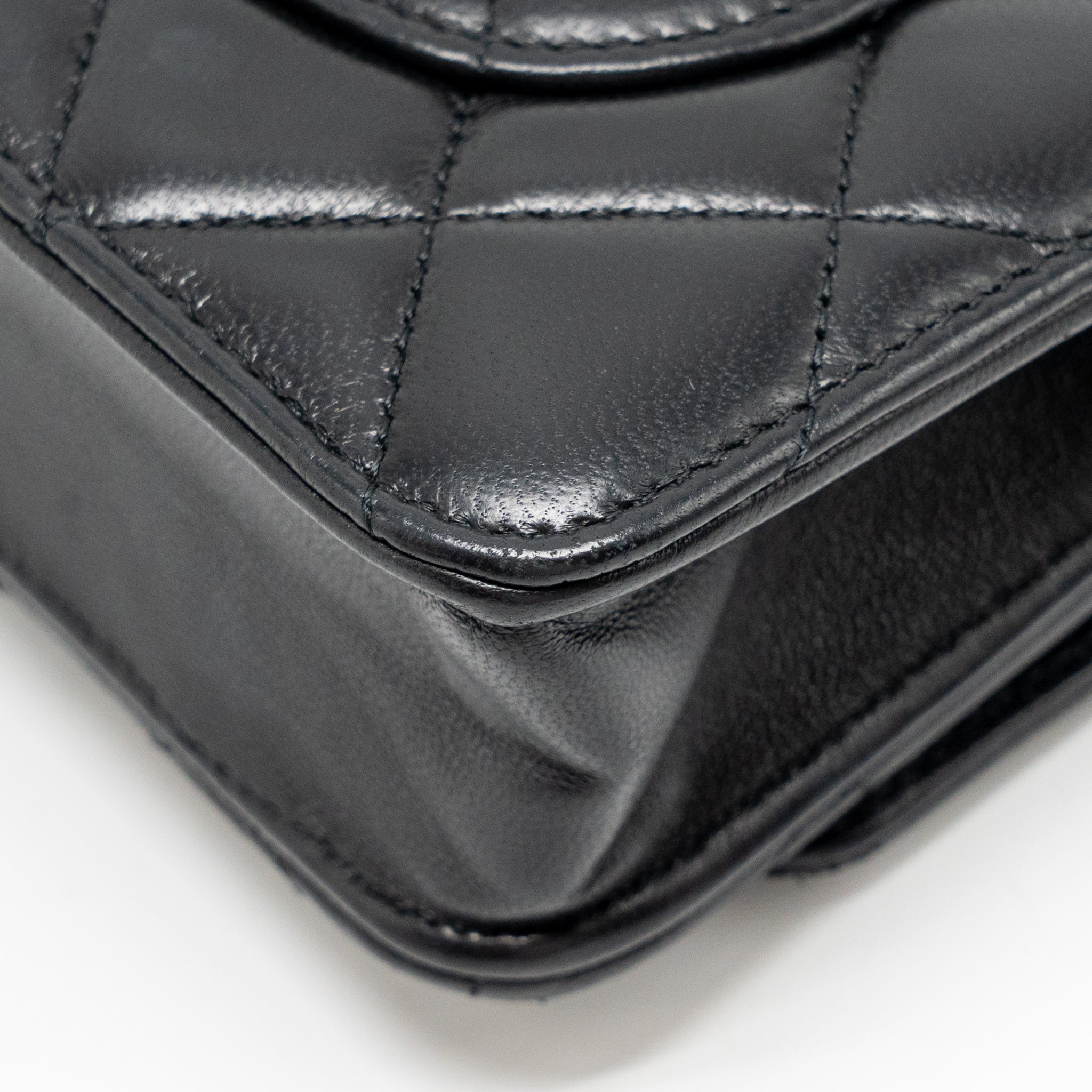 chanel-pearl-crush-wallet-on-chain-lambskin-black-ghw-microchip-copy