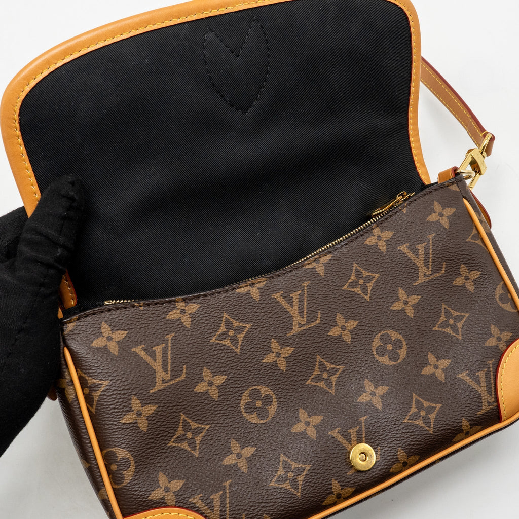 louis-vuitton-diane-bag-monogram-canvas-ghw-2