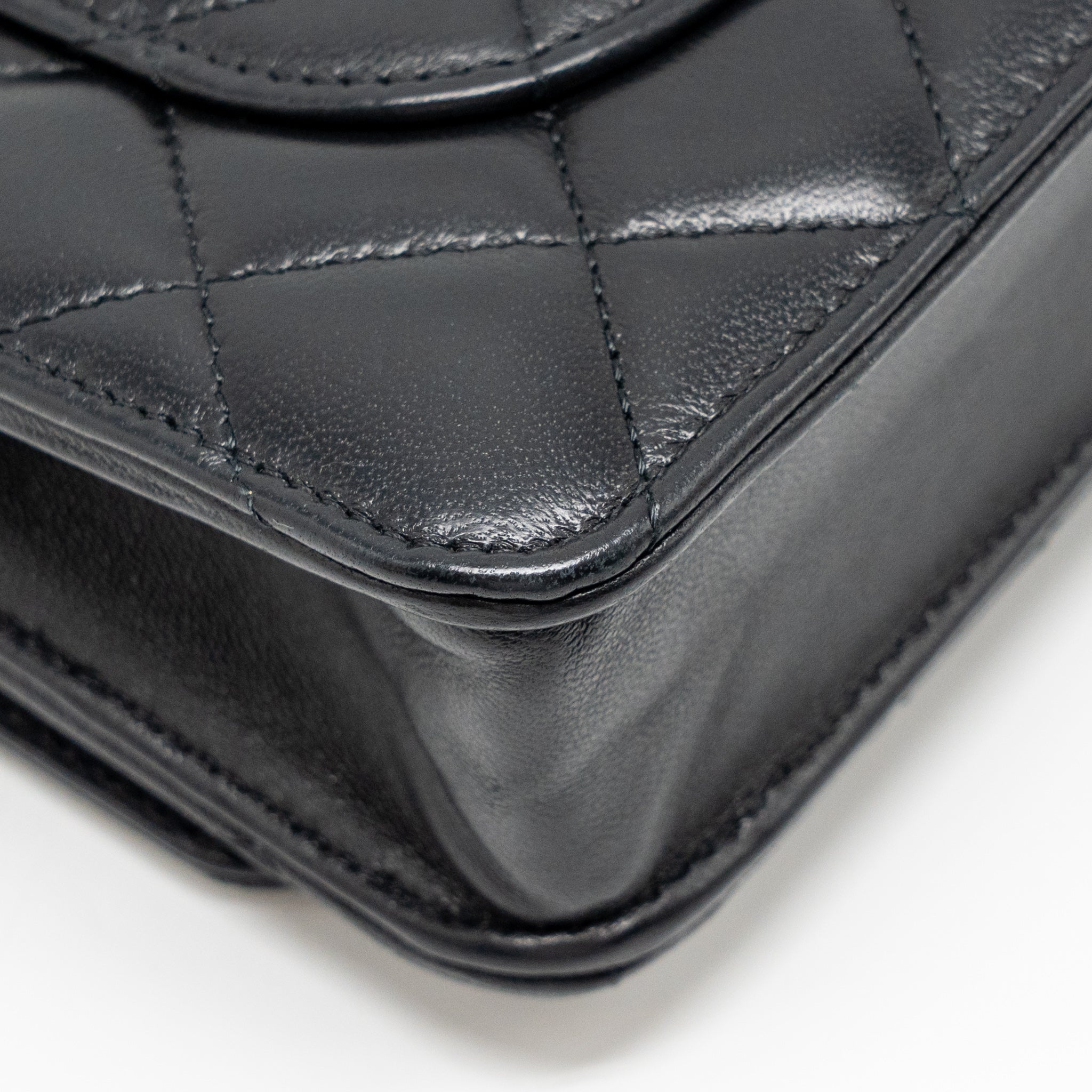 chanel-pearl-crush-wallet-on-chain-lambskin-black-ghw-microchip-copy