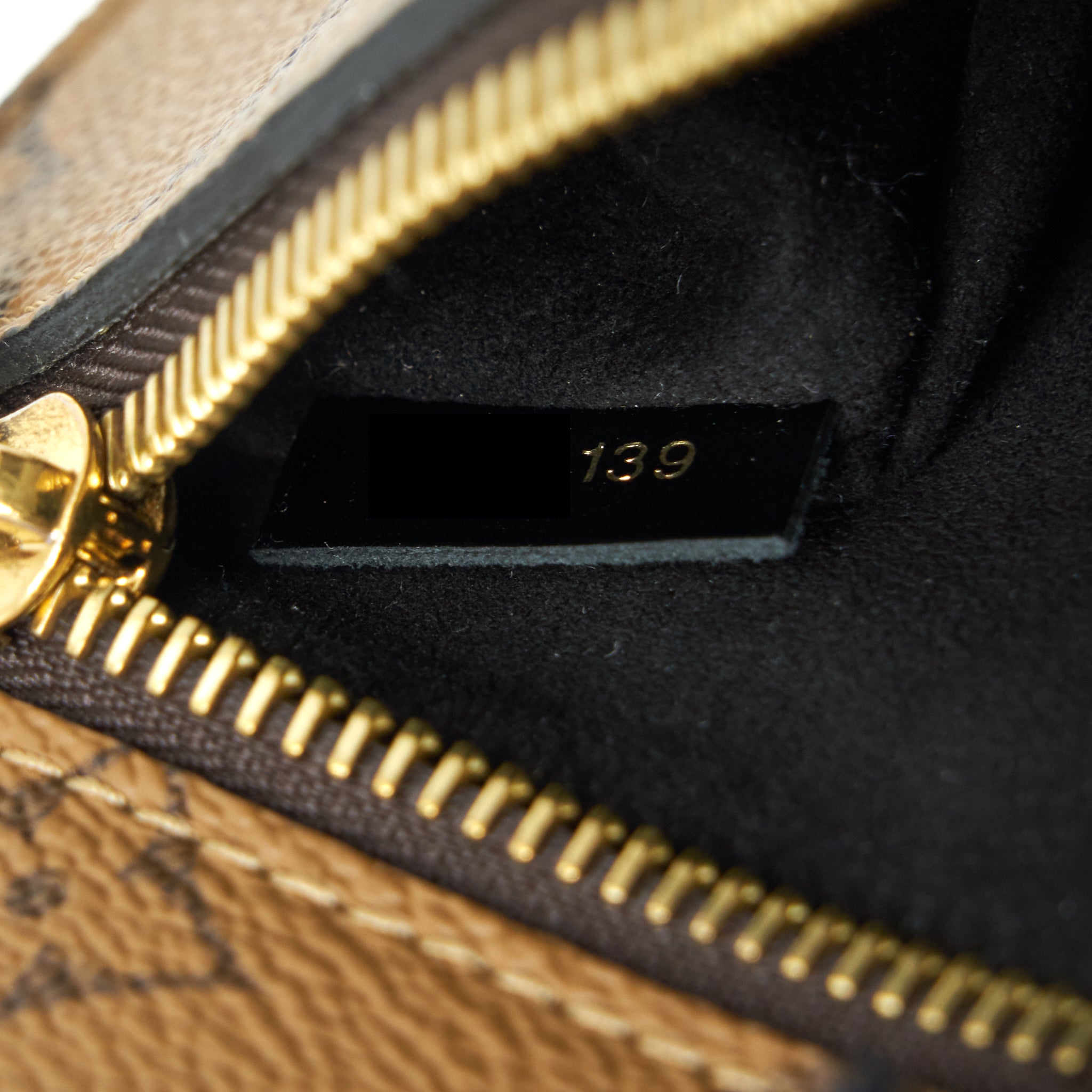 louis-vuitton-pochette-metis-reverse-monogram-canvas-ghw