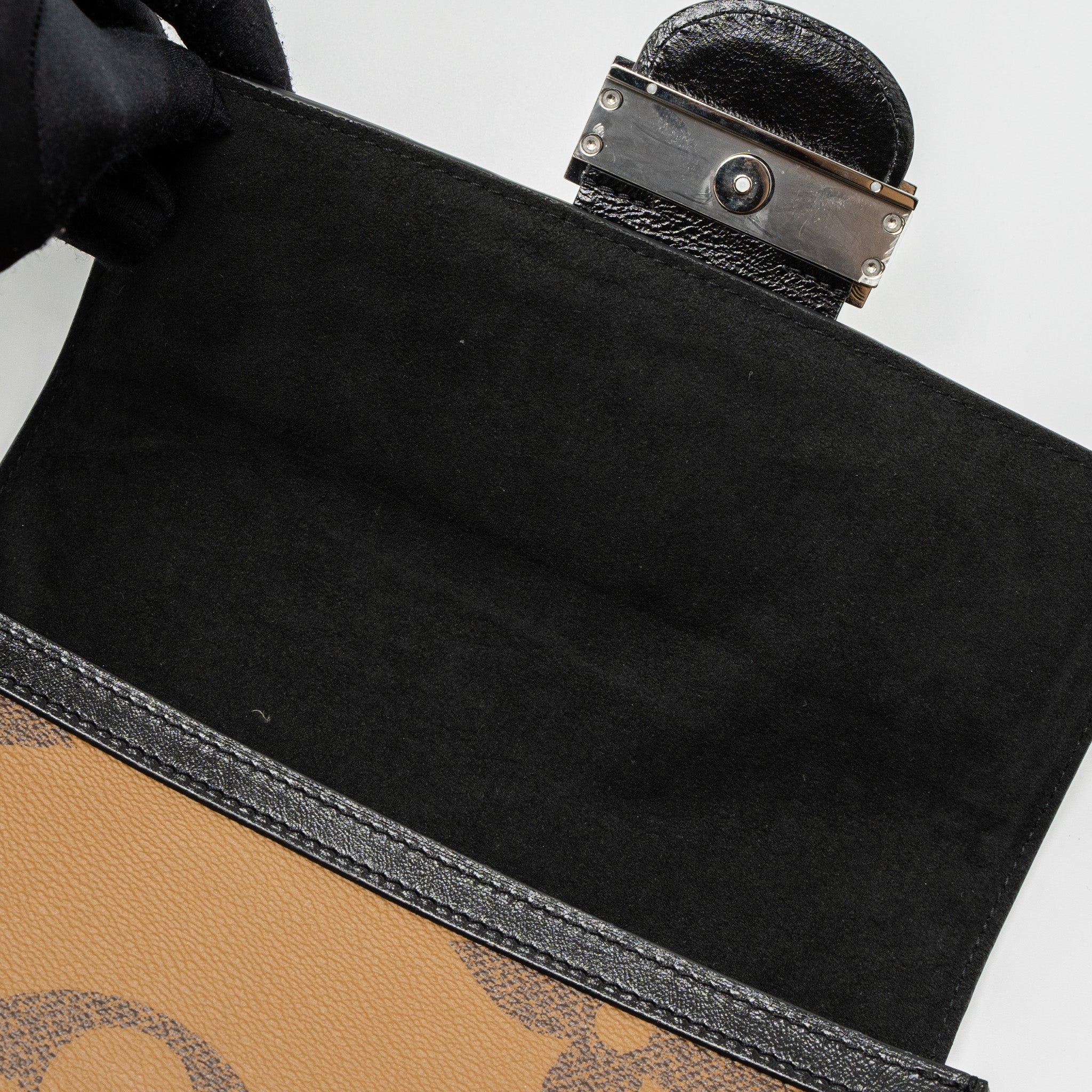 copy-of-louis-vuitton-dauphine-mm-giant-monogram-canvas-shw