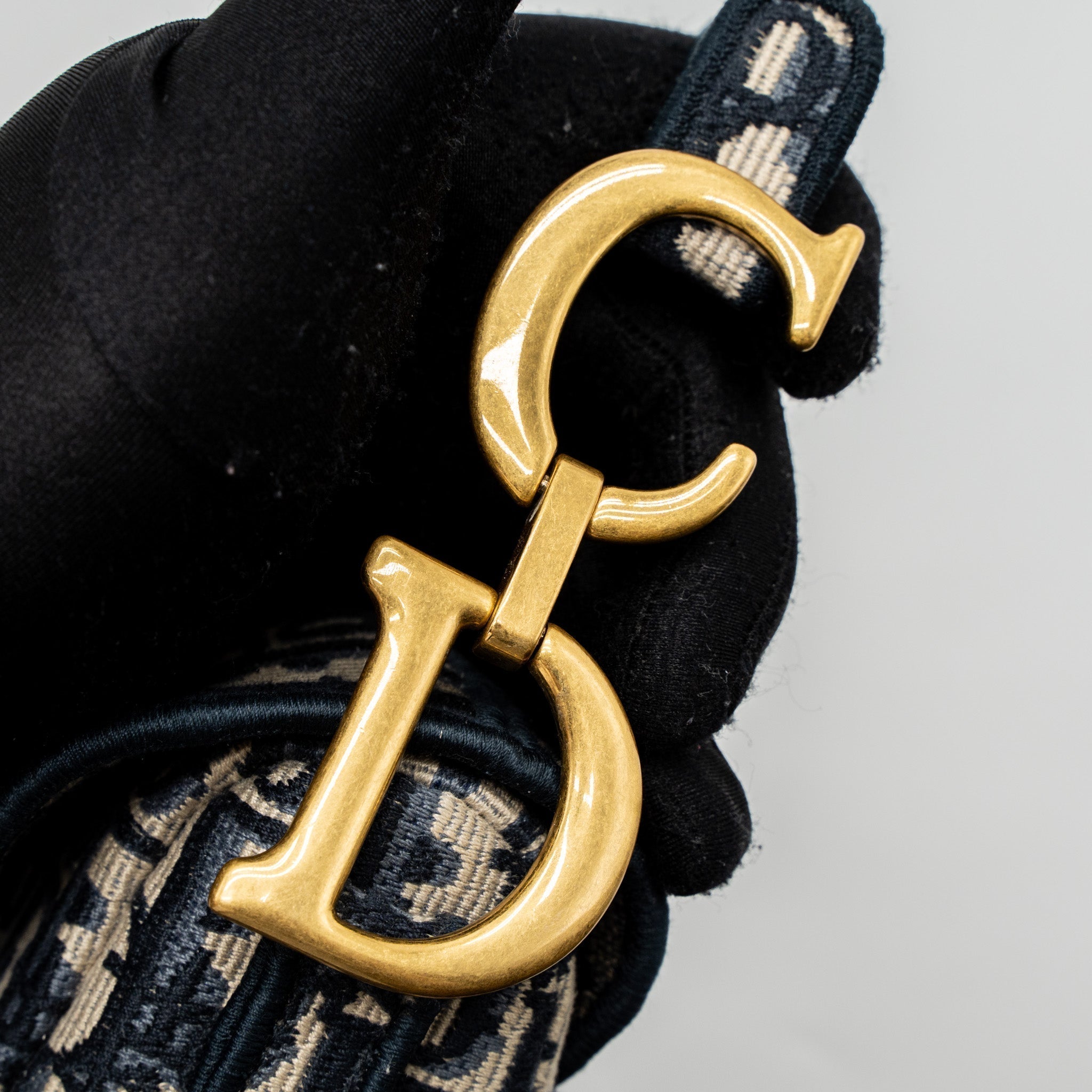 copy-of-dior-saddle-bag-blue-oblique-embroidery-ghw-1