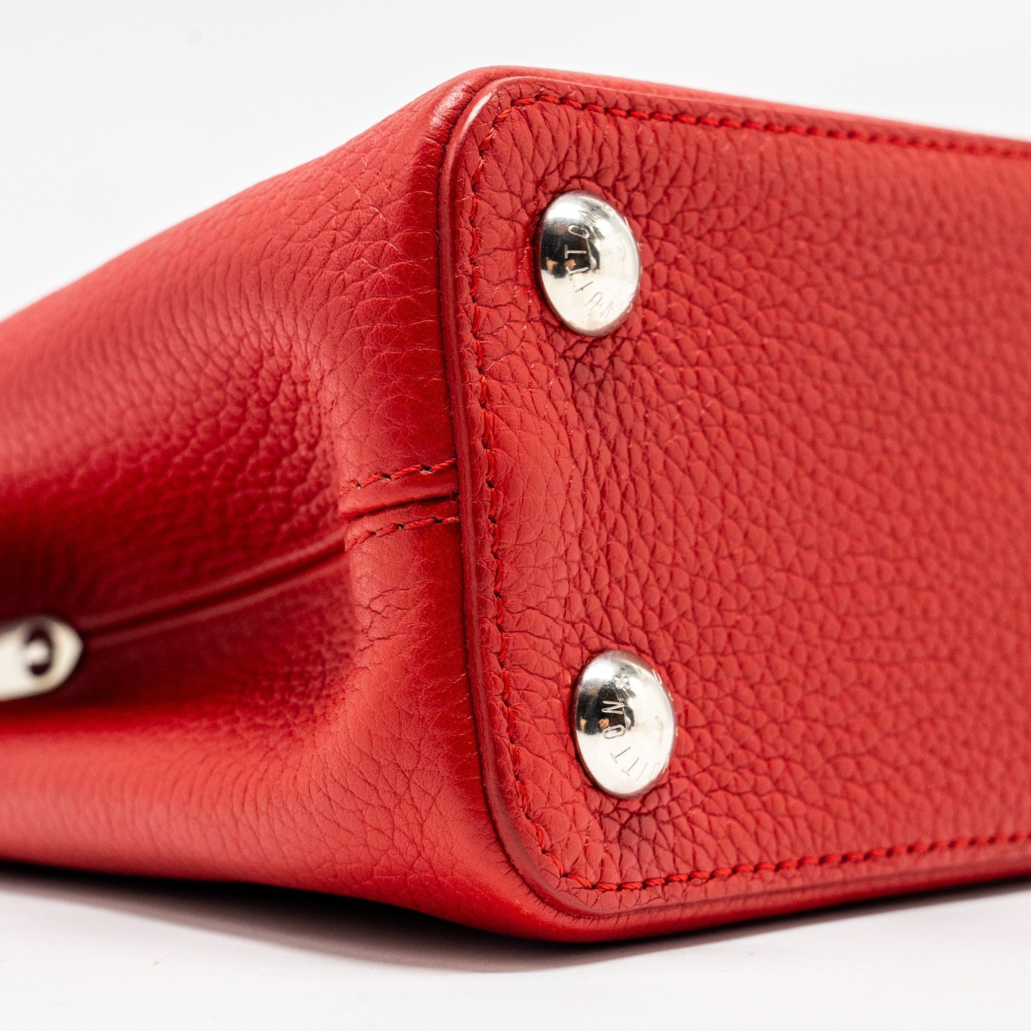 louis-vuitton-capcuine-bb-taurillon-red-shw-1