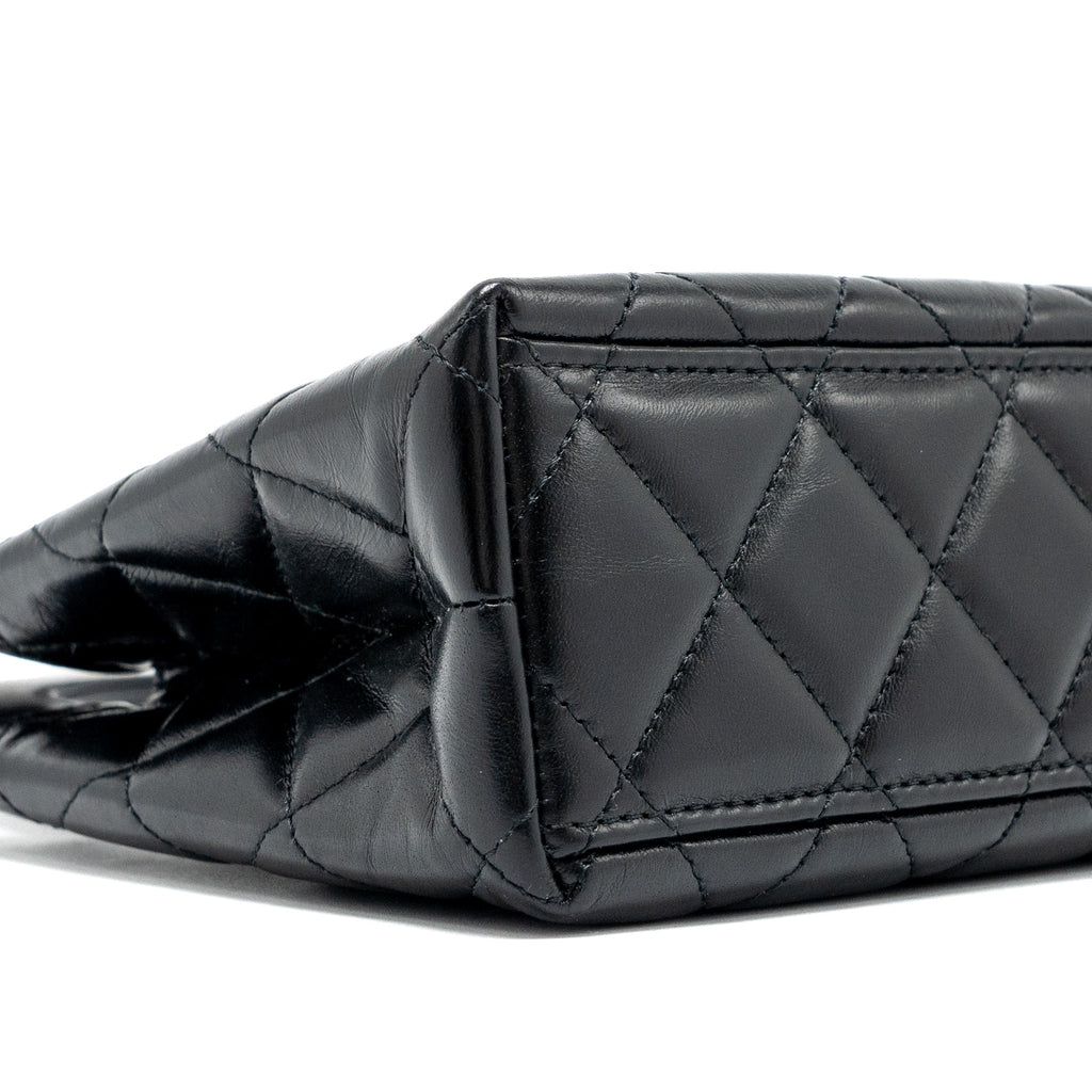 chanel-24p-mini-shopping-tote-calfskin-black-ghwmicrochip-1