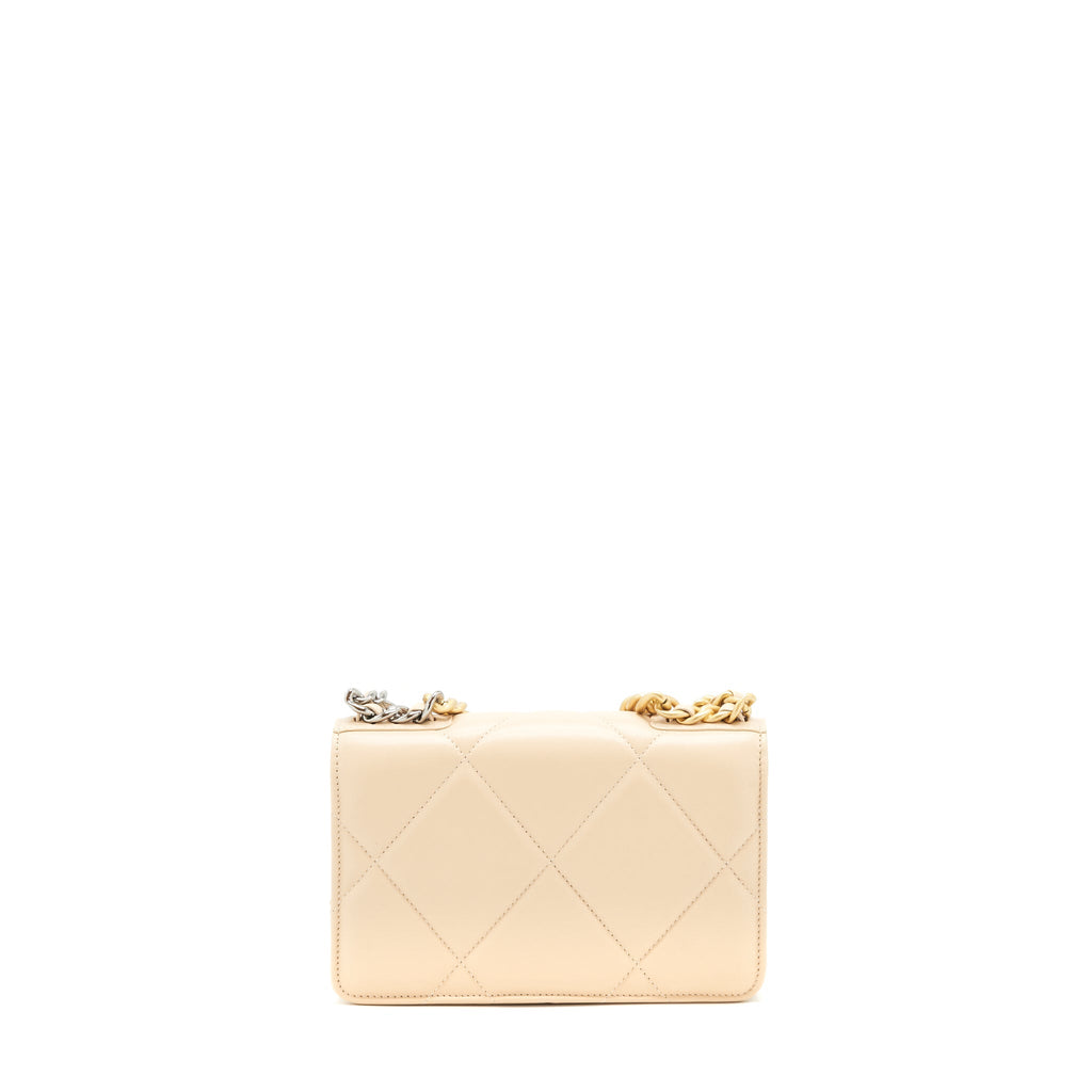 chanel-19-wallet-on-chain-beige-ghw