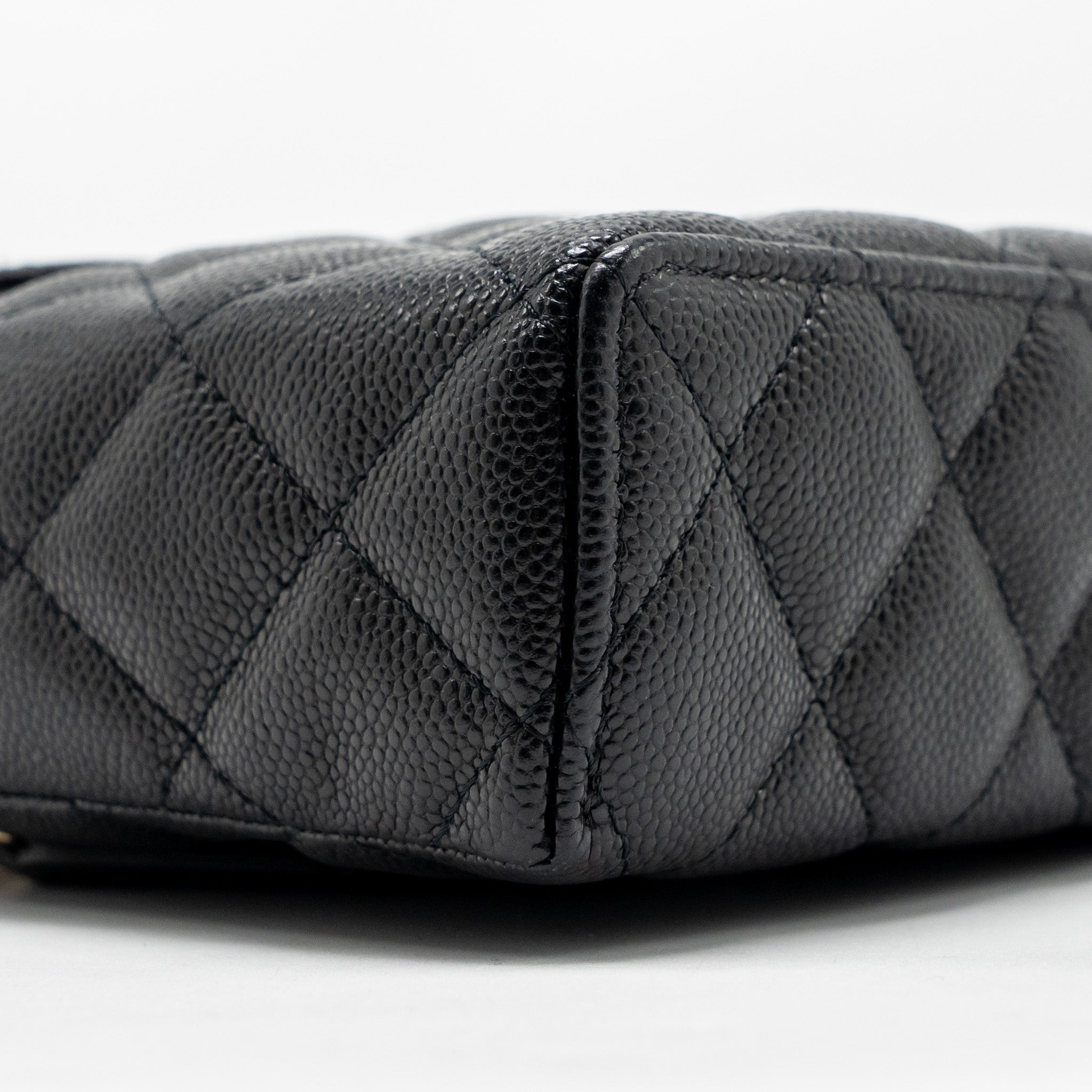 chanel-25p-cc-top-handle-vanity-with-chain-caviar-black-lghwmicrochip