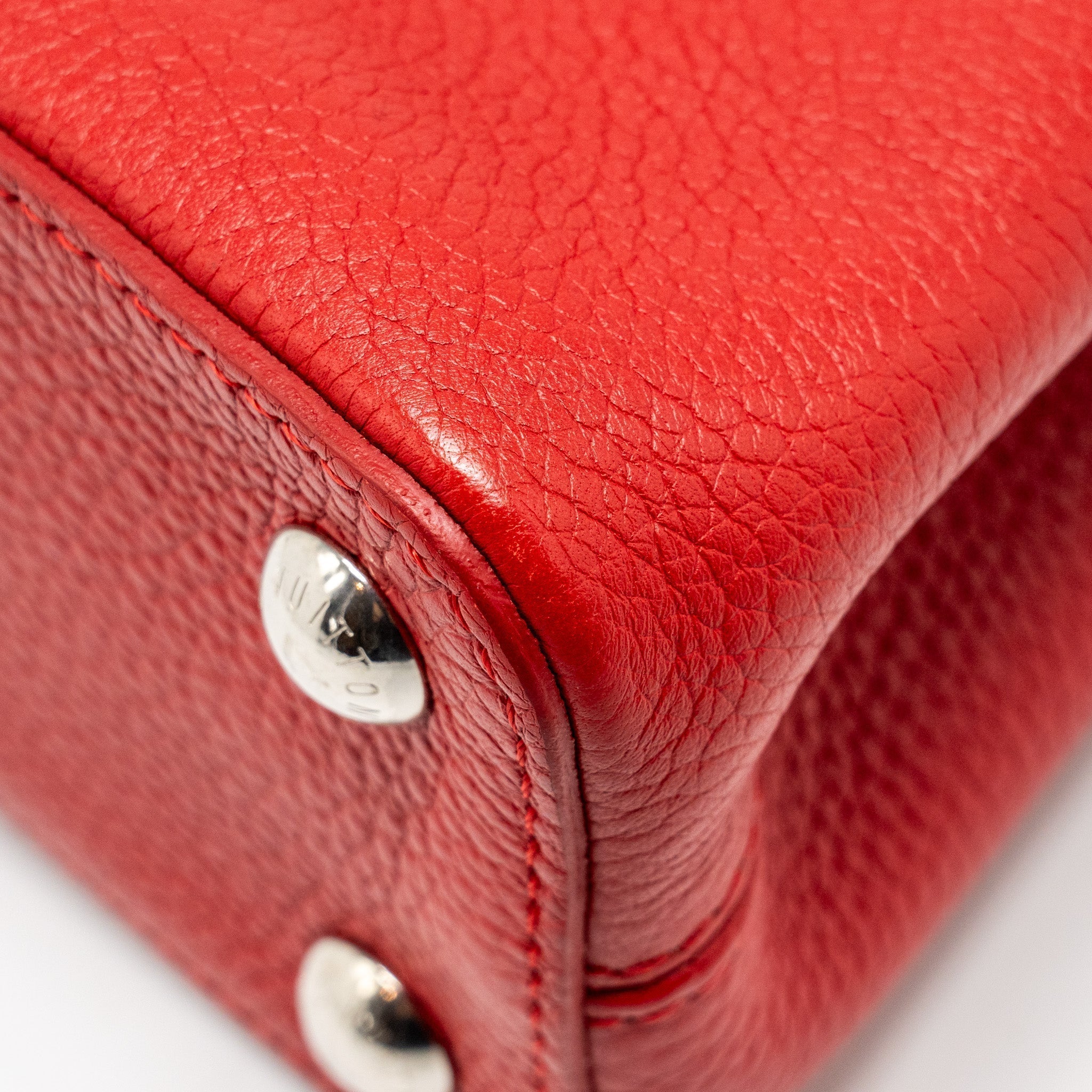 louis-vuitton-capcuine-bb-taurillon-red-shw-1