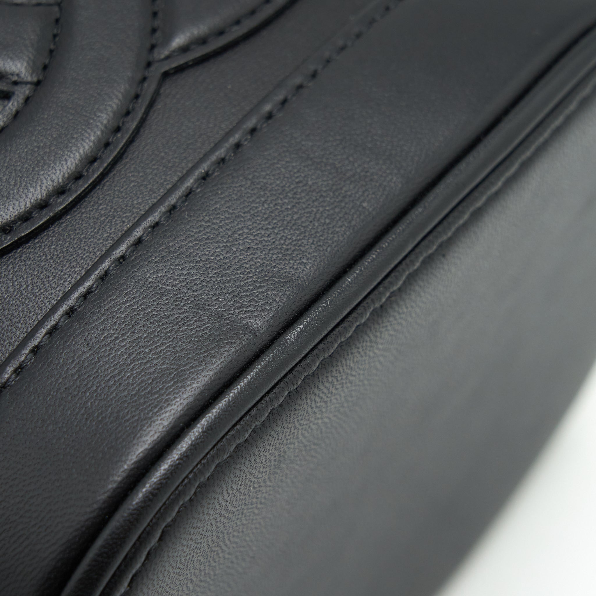 chanel-vanity-case-lambskin-black-lghw