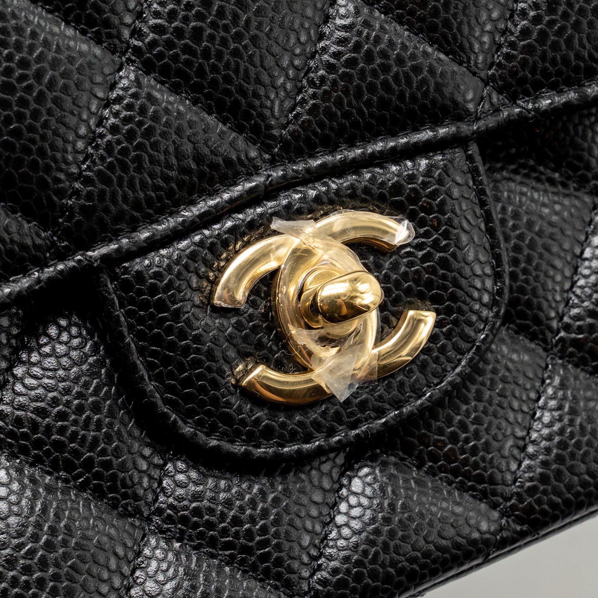 chanel-medium-classic-double-flap-bag-caviar-black-ghwmicrochip-1