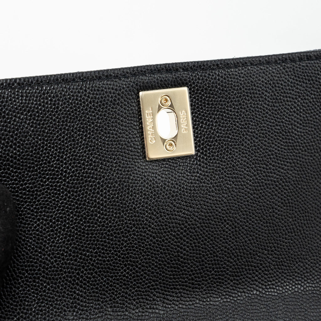 chanel-coco-handle-extra-mini-caviar-black-lghwmicrochip-2