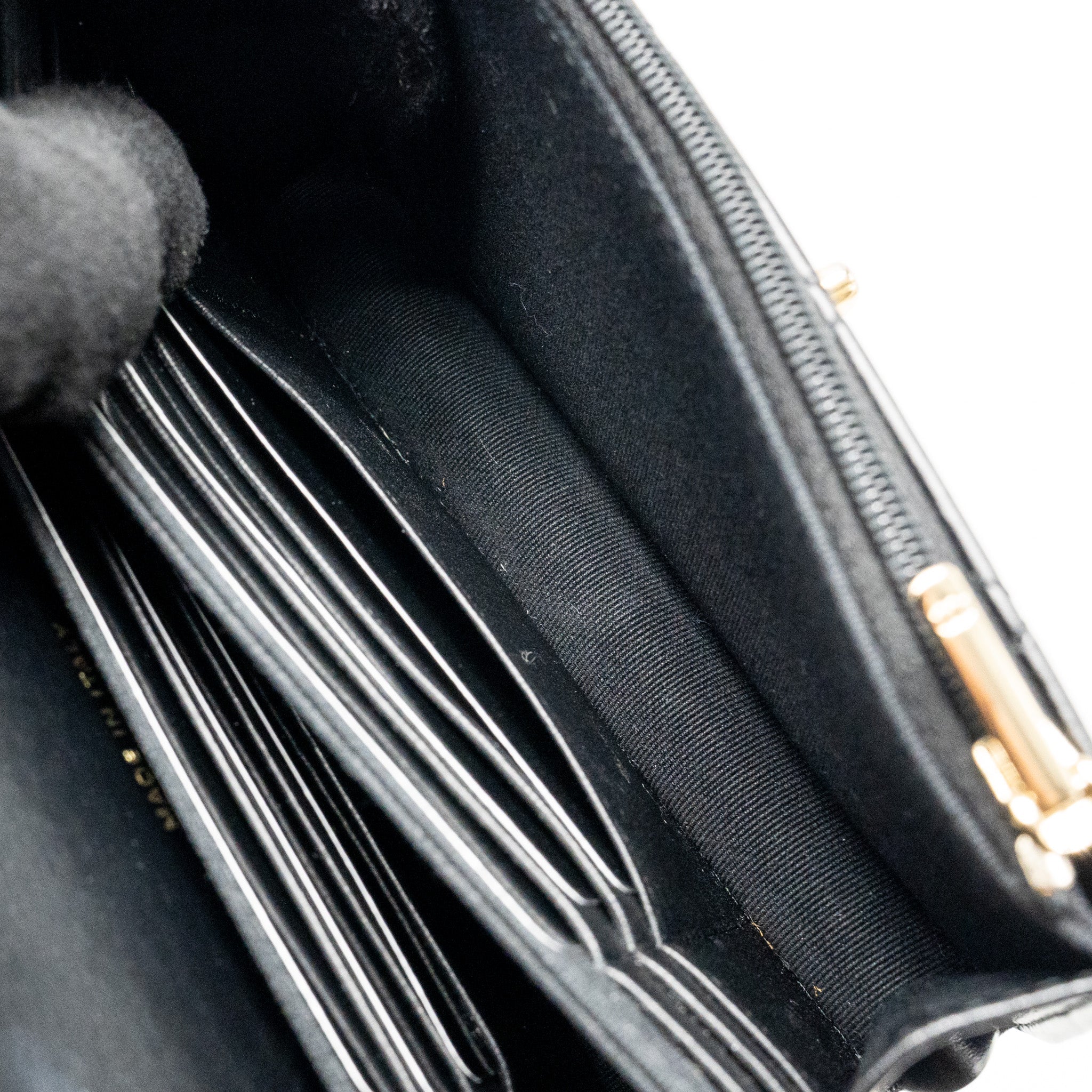 chanel-top-handle-mini-wallet-on-chain-calfskin-black-ghwmicrochip