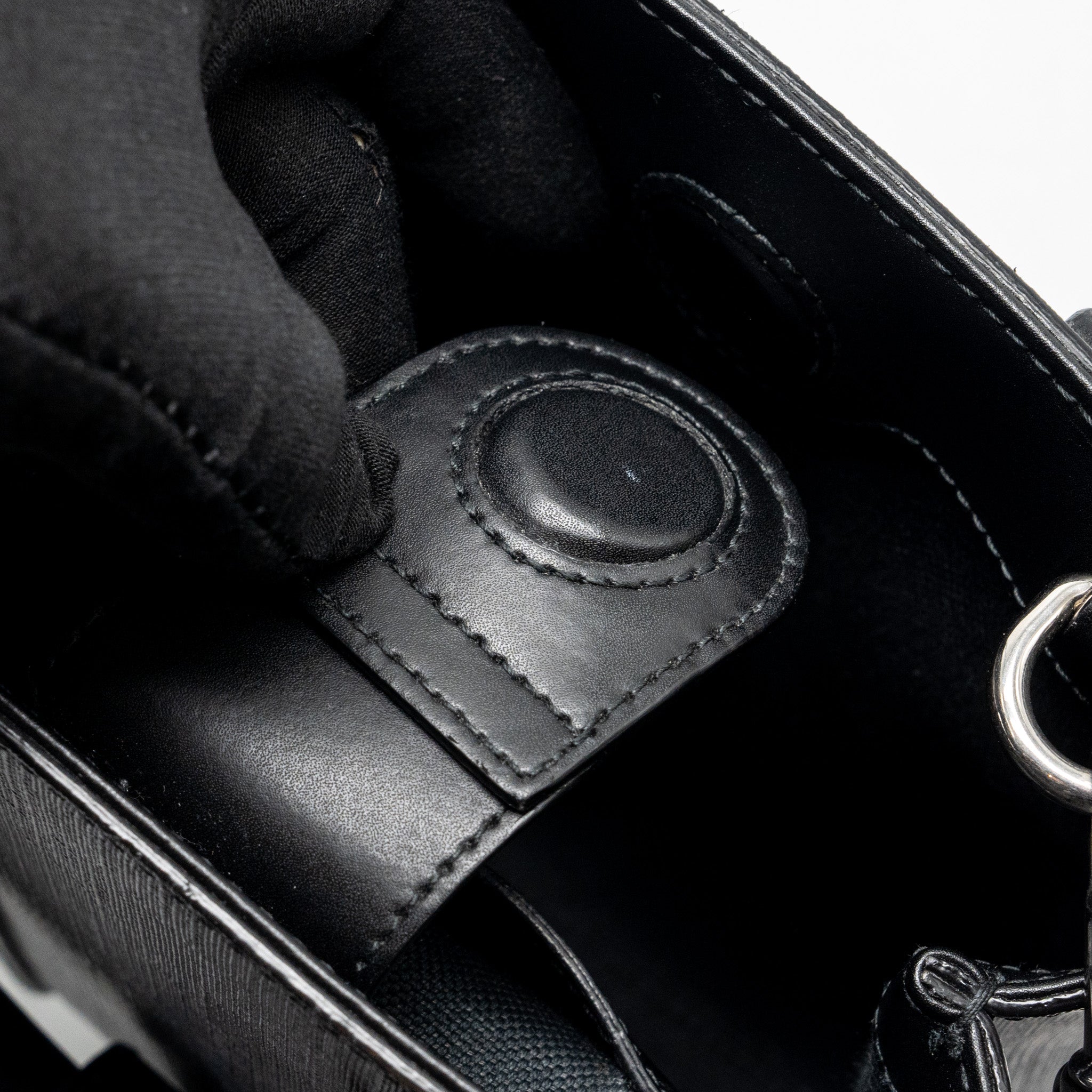 gucci-ophidia-mini-tote-bag-gg-supreme-black-shw