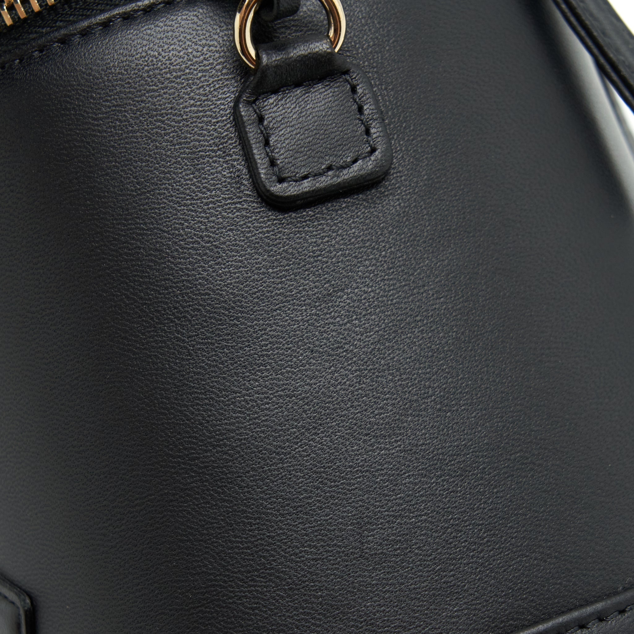 chanel-vanity-case-lambskin-black-lghw