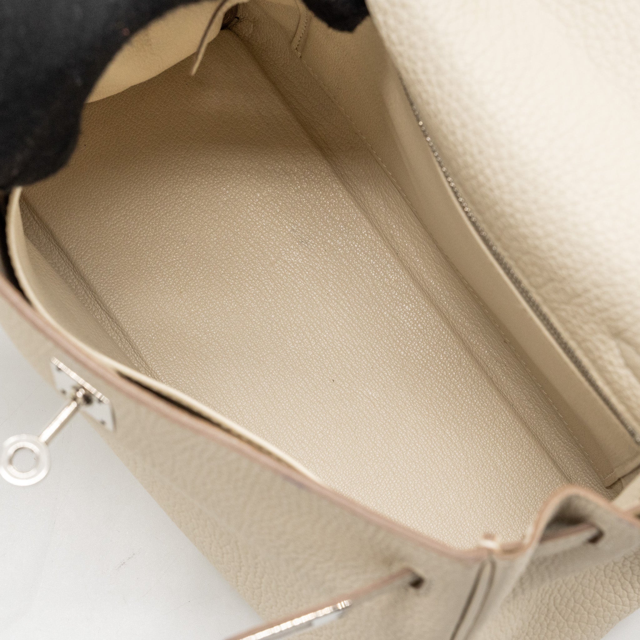 hermes-kelly-25-togo-craie-shw-stamp-z