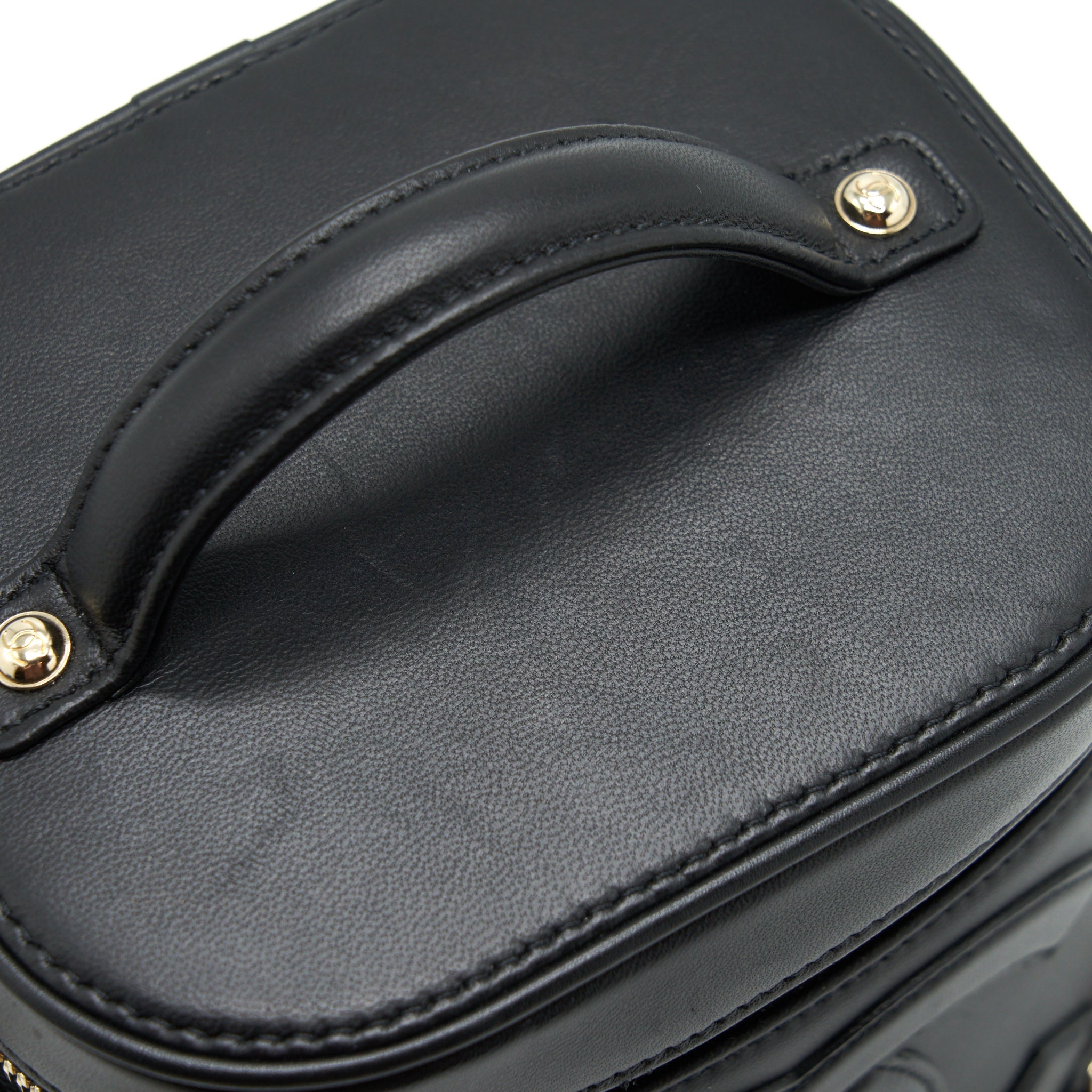 chanel-vanity-case-lambskin-black-lghw