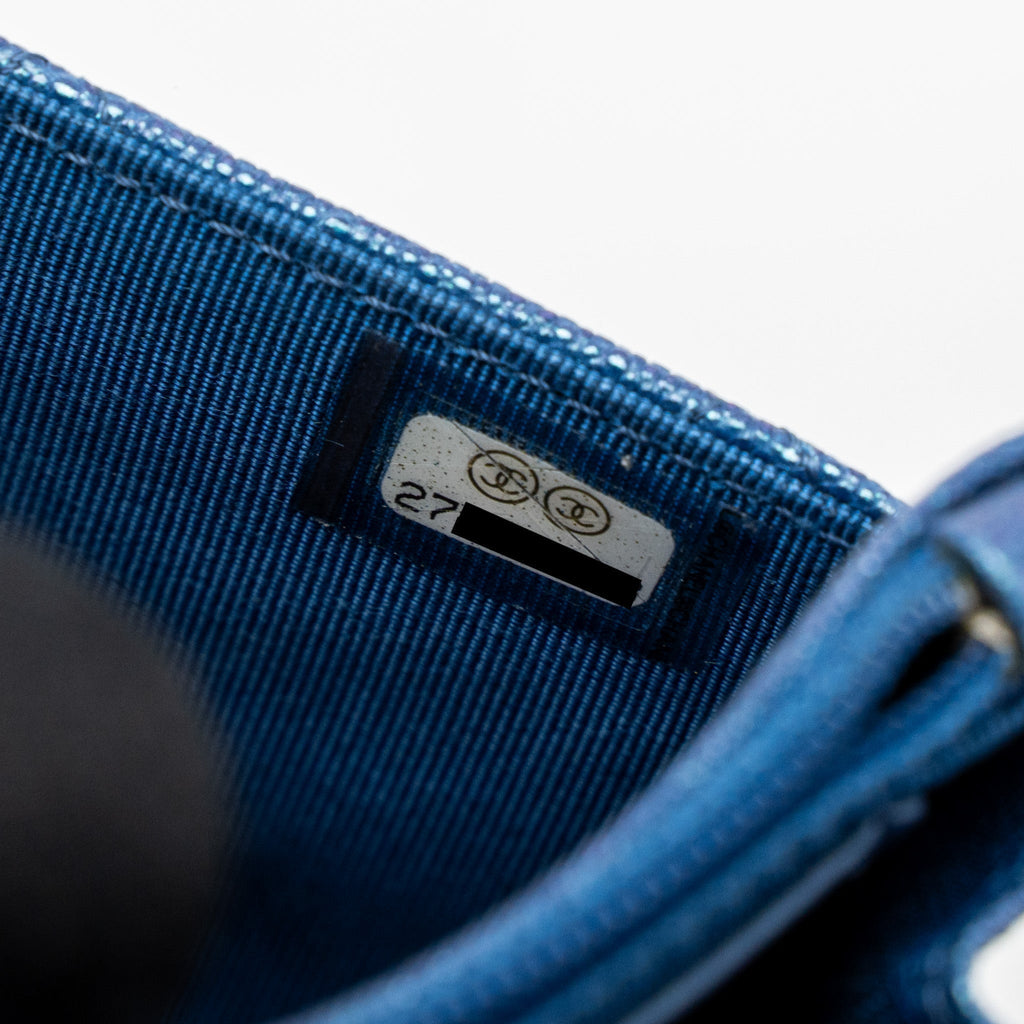 chanel-classic-wallet-on-chain-caviar-iridescent-blue-lghw-1